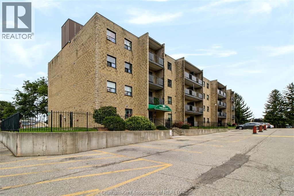 140 PARK AVENUE East Unit# 302, Chatham, Ontario