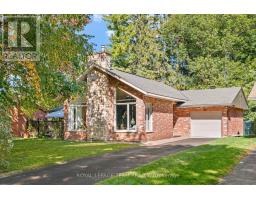 33 RUTHERFORD CRESCENT, Ottawa, Ontario