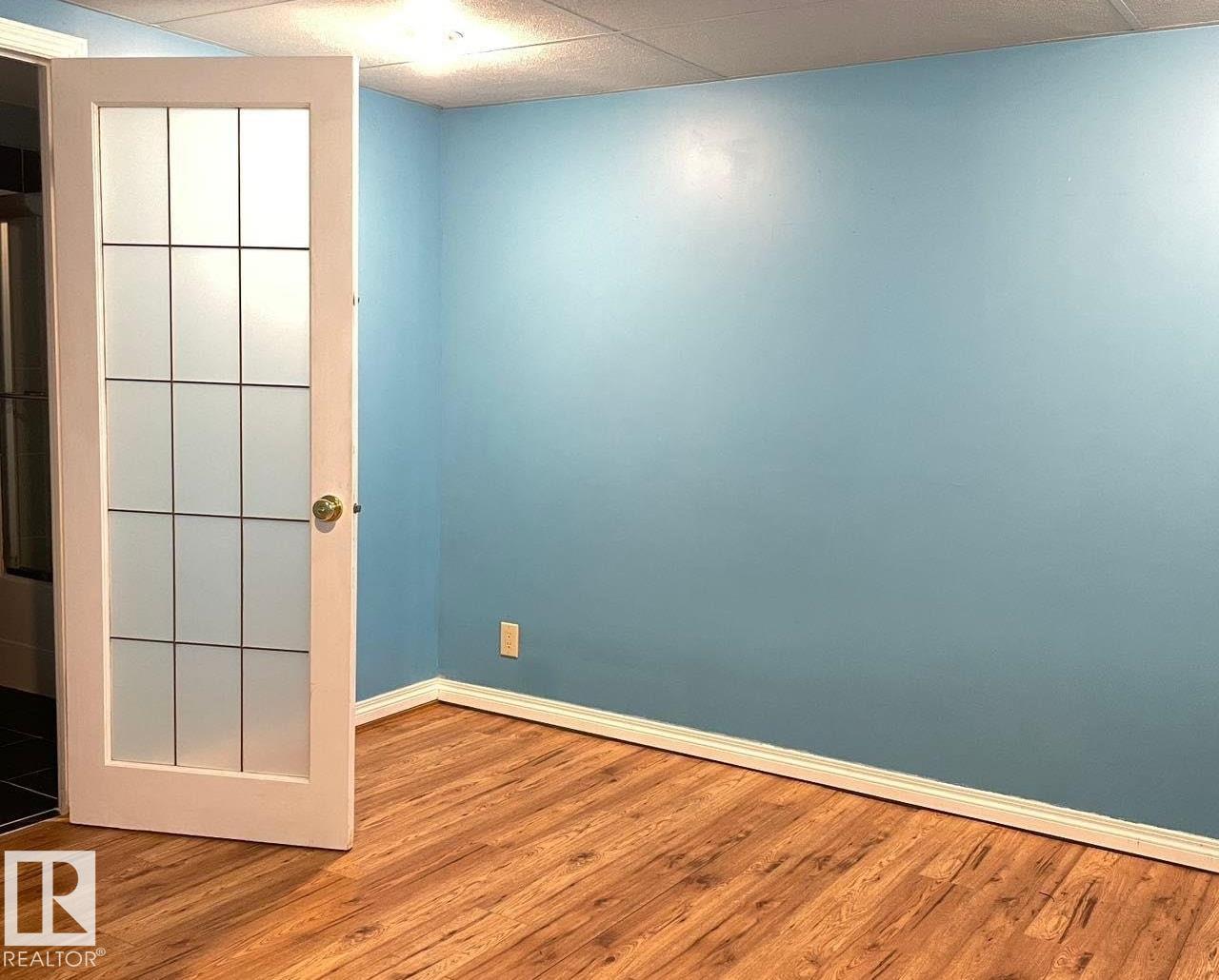 11643 76 AV NW