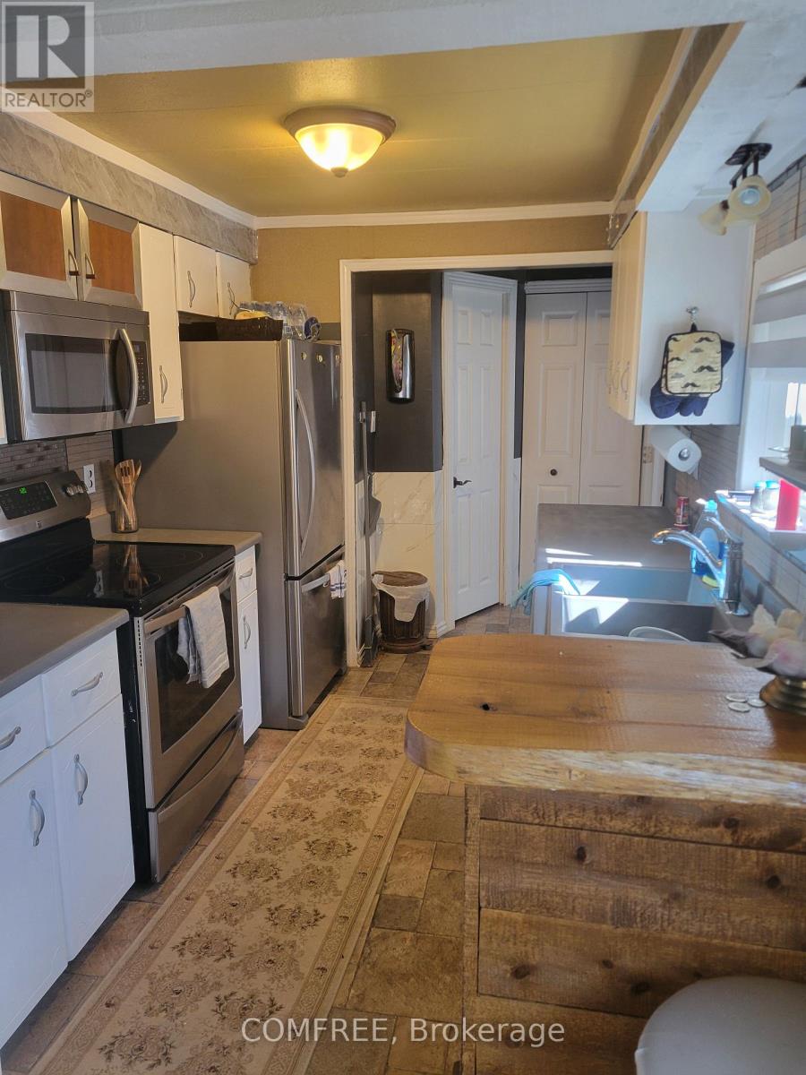 4 Graham Drive, Manitouwadge, Ontario P0T 2C0 - Photo 16 - X13837312