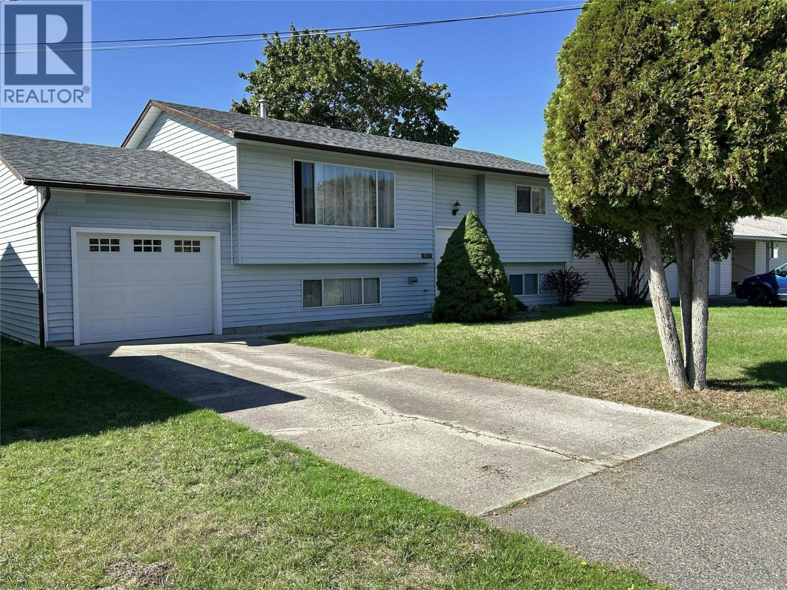 6683 18th Street, Grand Forks, British Columbia