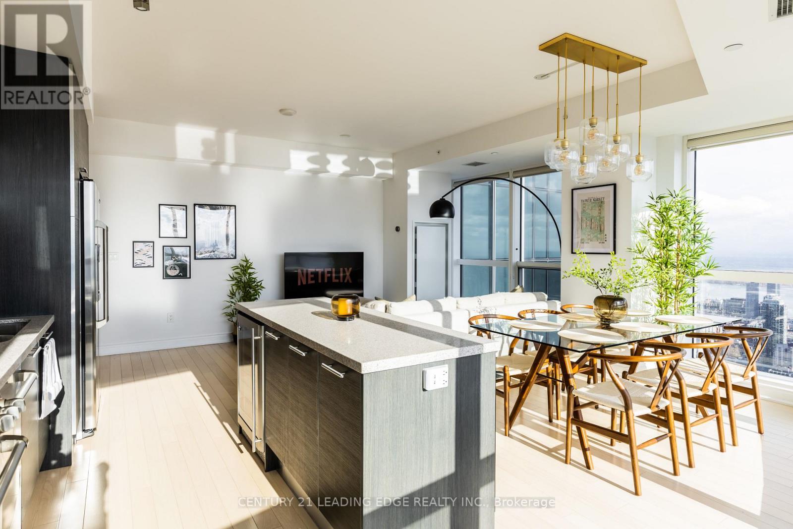 7310 - 388 Yonge Street, Toronto, Ontario  M5V 3V6 - Photo 2 - C13837310