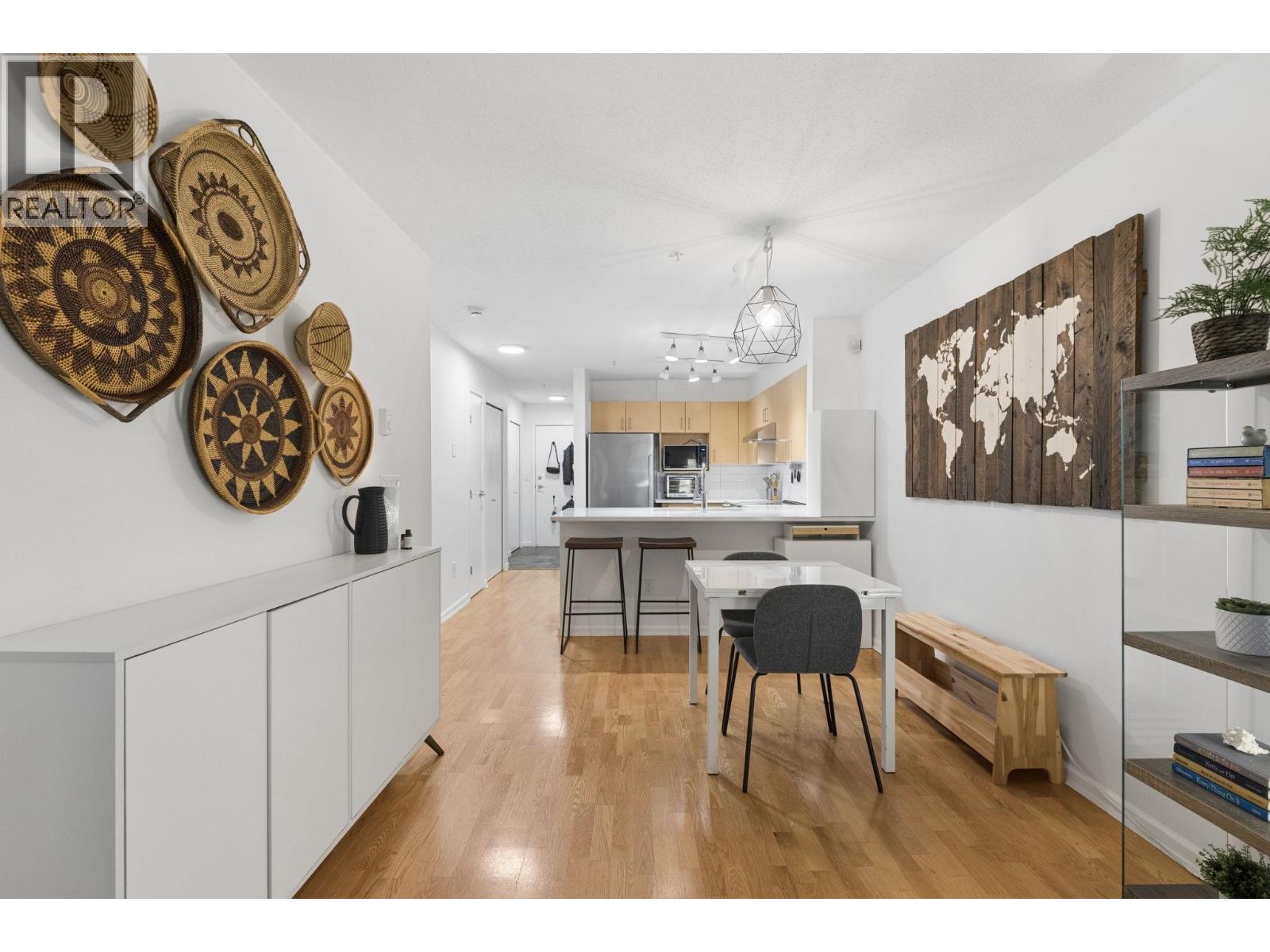 112 147 E 1st, North Vancouver, British Columbia  V7L 1B2 - Photo 11 - R3170283