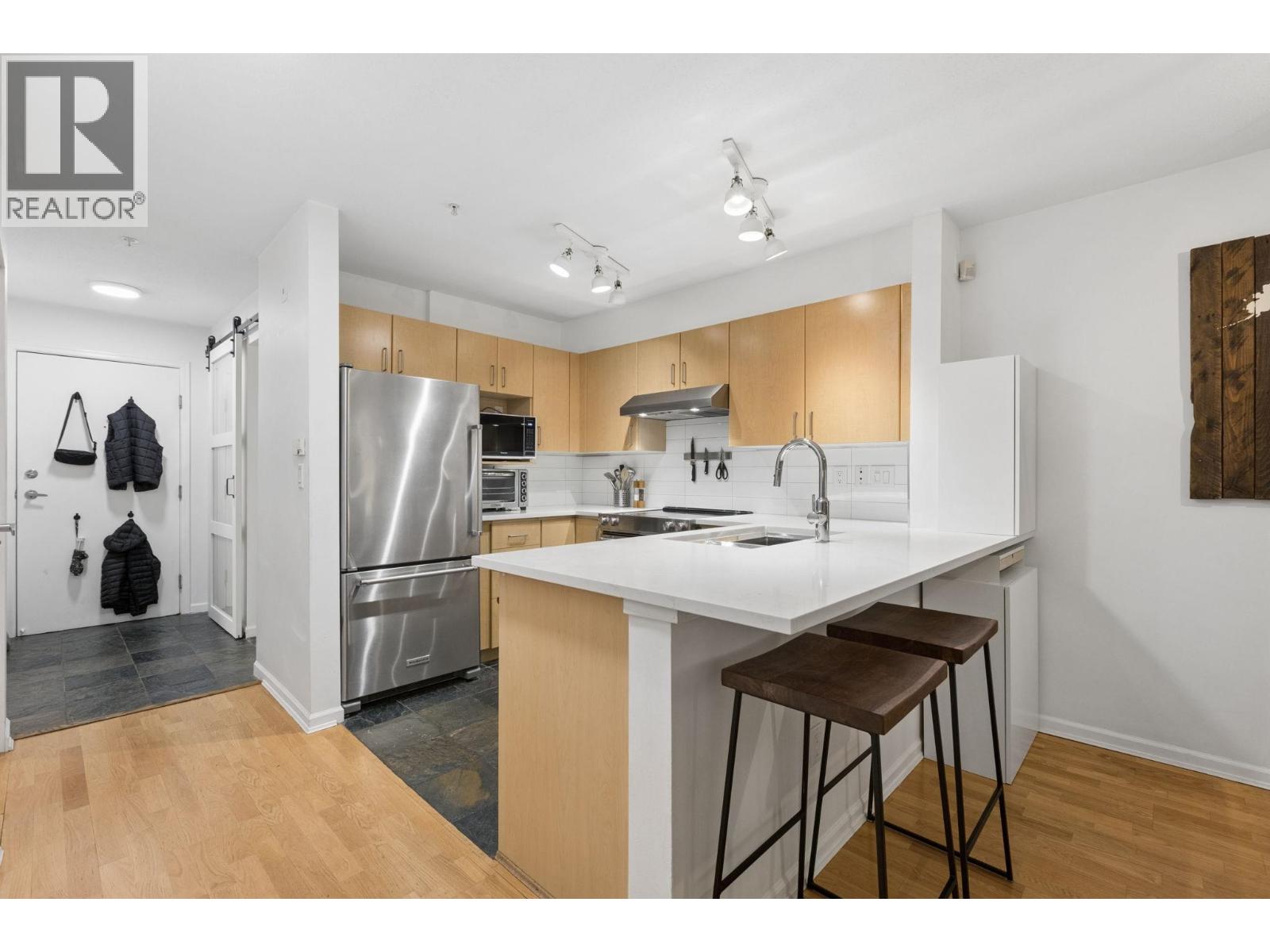 112 147 E 1st, North Vancouver, British Columbia  V7L 1B2 - Photo 8 - R3170283
