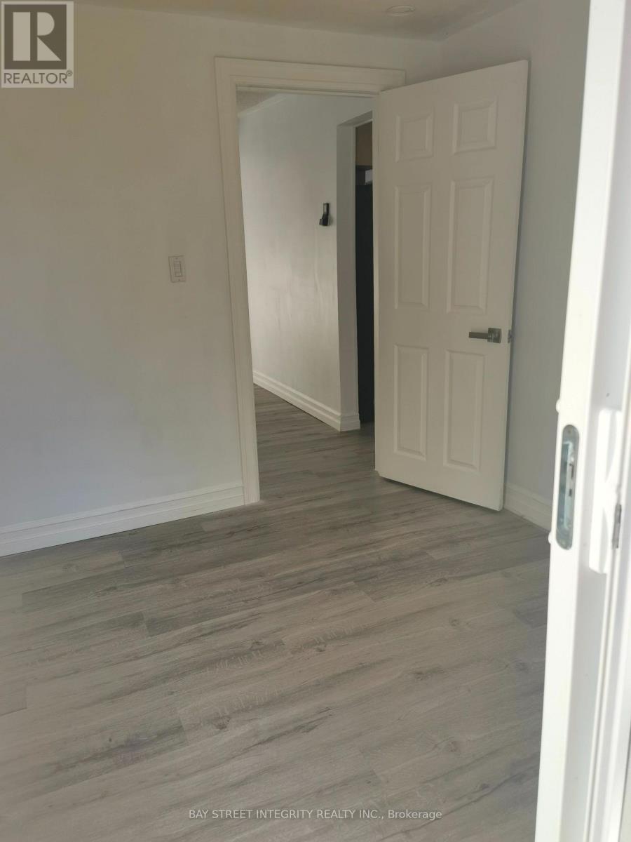298 Lakeview Boulevard, Georgina, Ontario  L4P 2Y7 - Photo 7 - N13837320