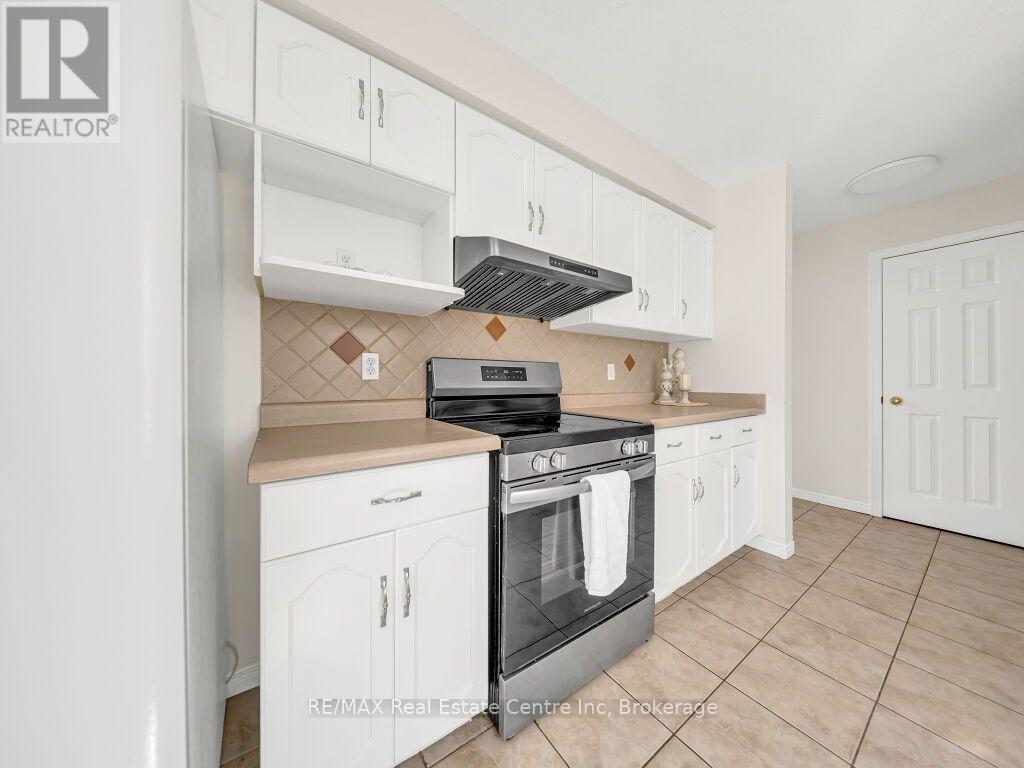 61 Moffatt Lane, Guelph, Ontario  N1G 5E8 - Photo 14 - X13837266