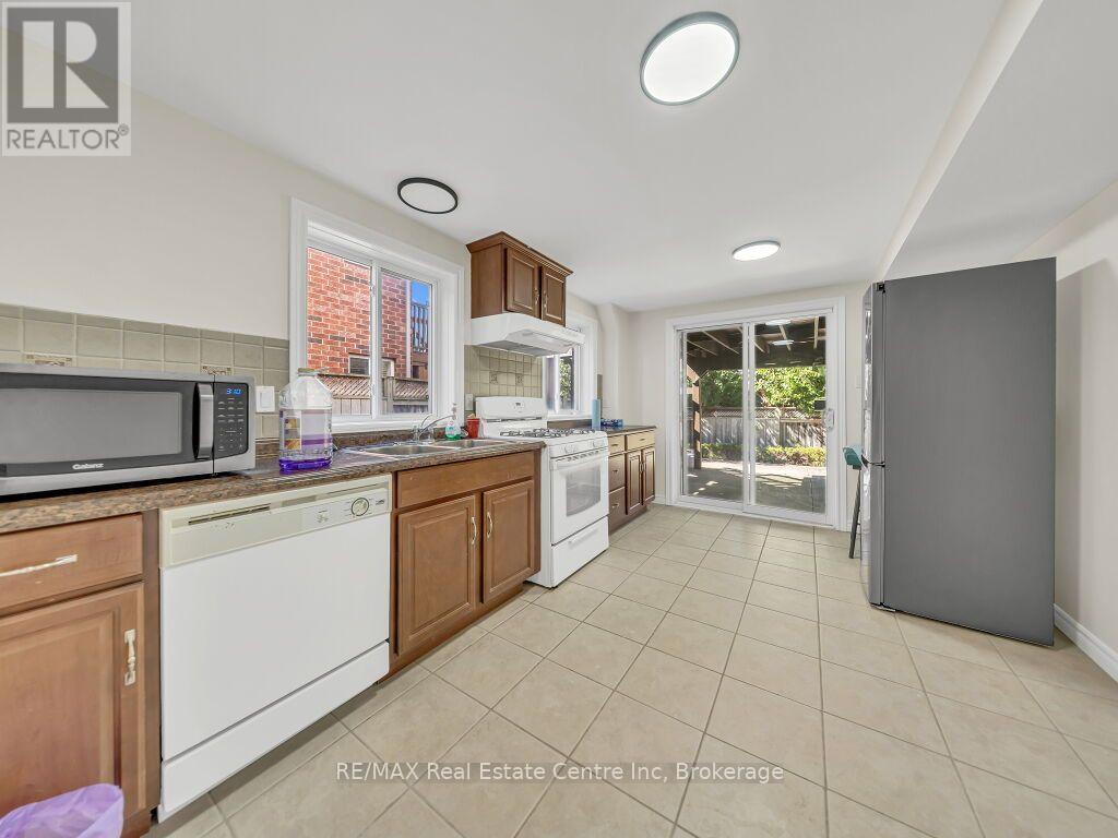 61 Moffatt Lane, Guelph, Ontario  N1G 5E8 - Photo 34 - X13837266