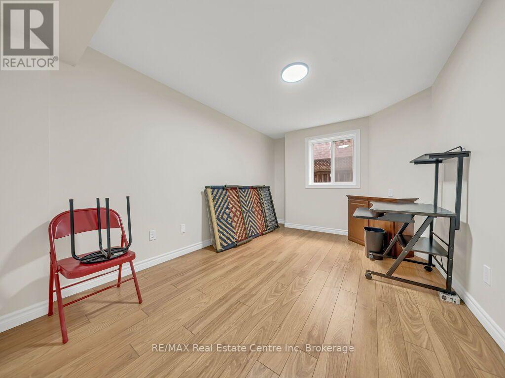 61 Moffatt Lane, Guelph, Ontario  N1G 5E8 - Photo 37 - X13837266