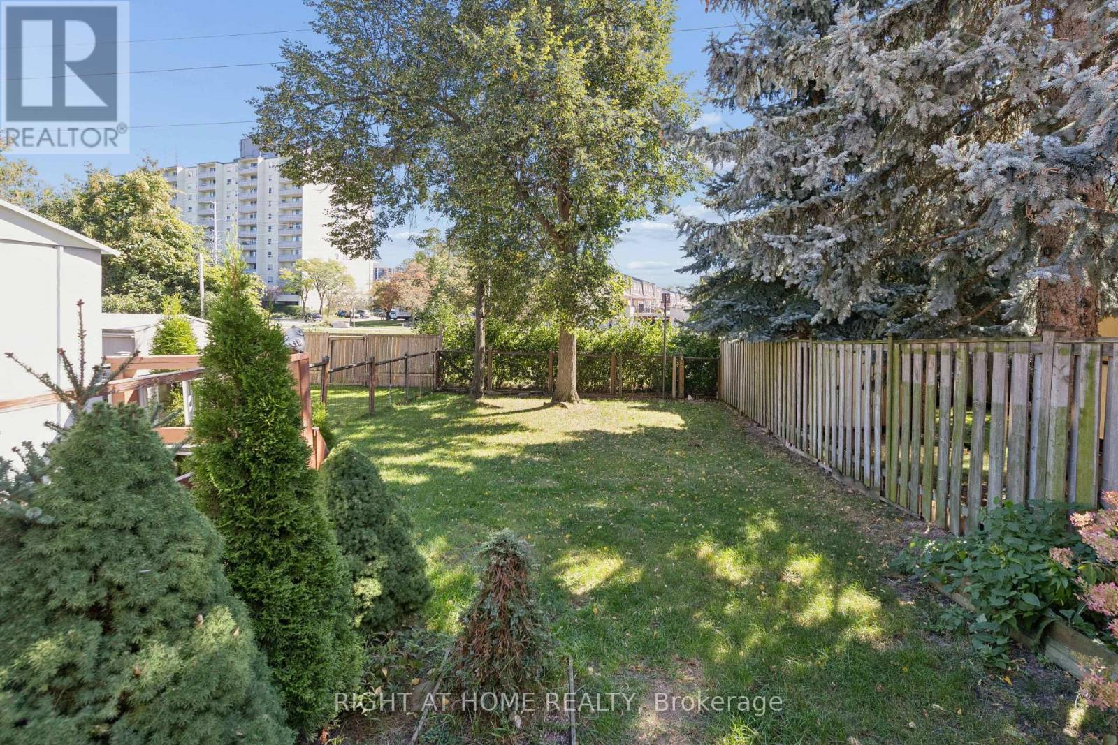 2260 Wiseman Court, Mississauga, Ontario  L5J 1P2 - Photo 18 - W13837316