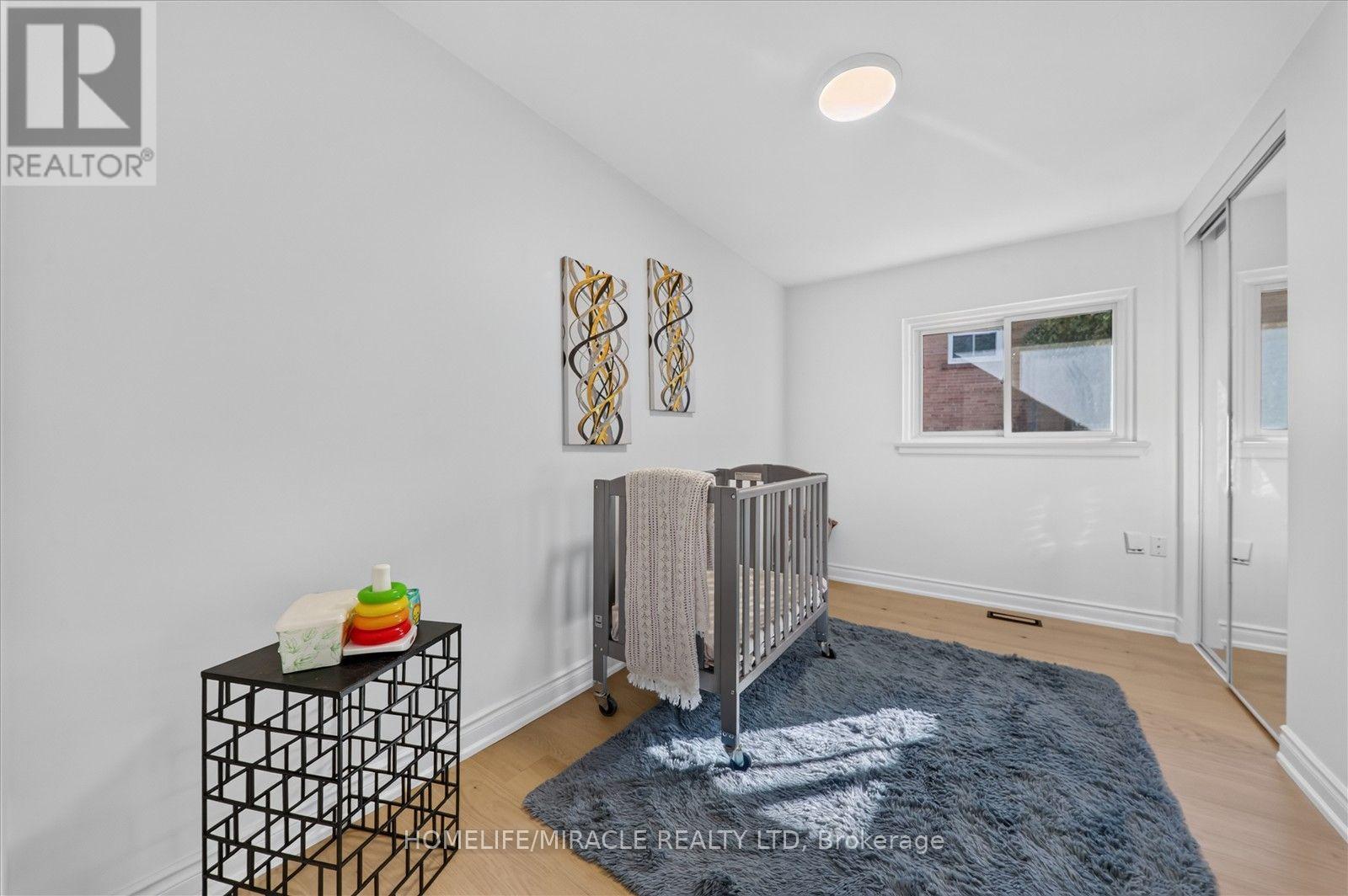 18 Elderfield Crescent, Toronto, Ontario  M9C 3K7 - Photo 16 - W13837318