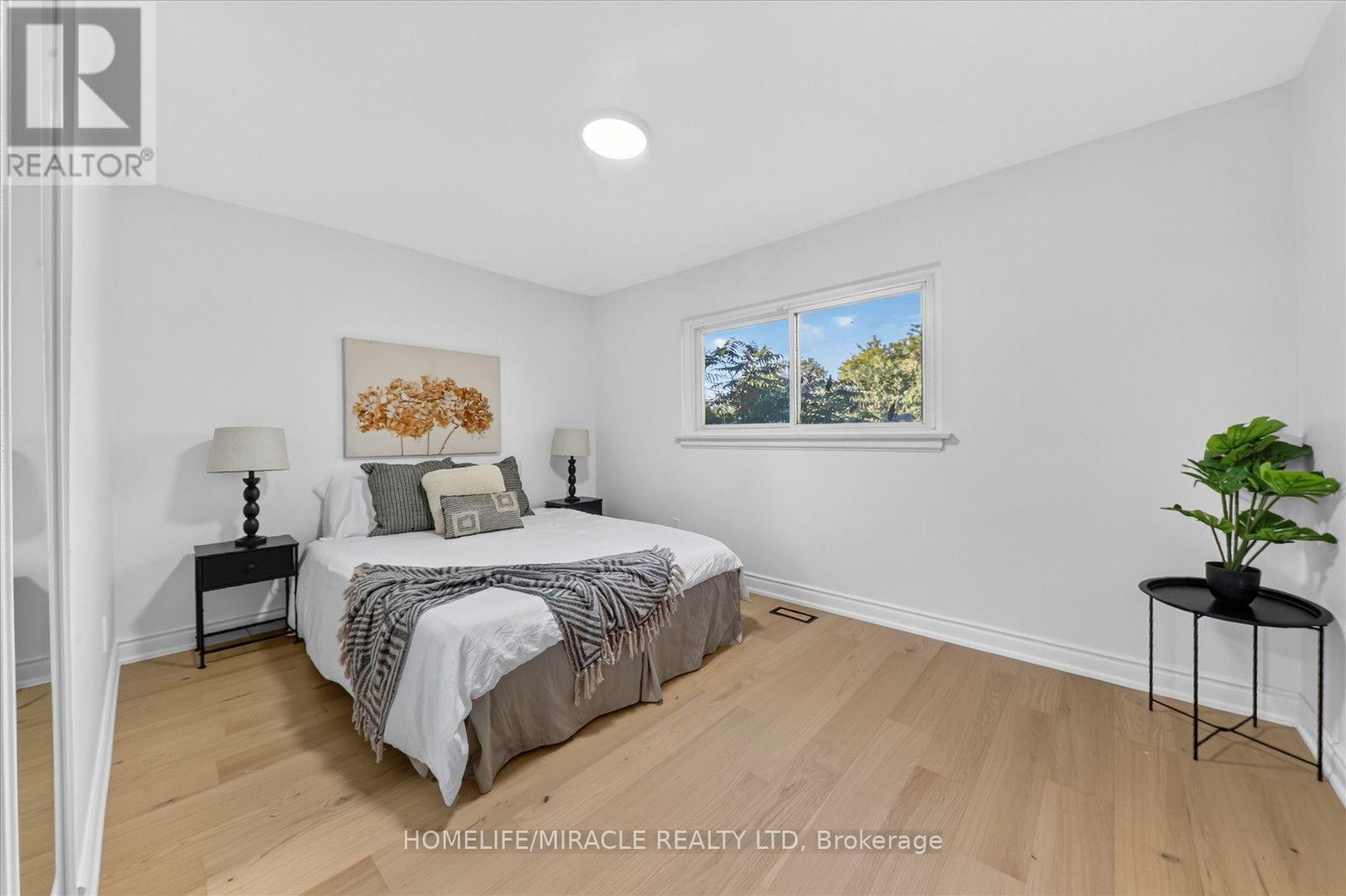 18 Elderfield Crescent, Toronto, Ontario  M9C 3K7 - Photo 23 - W13837318