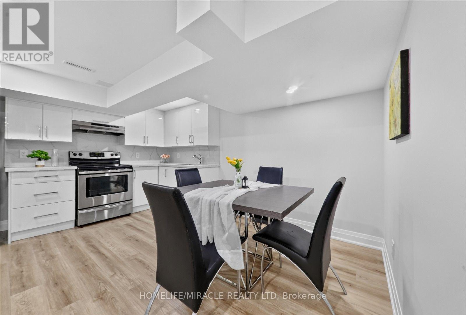 18 Elderfield Crescent, Toronto, Ontario  M9C 3K7 - Photo 33 - W13837318