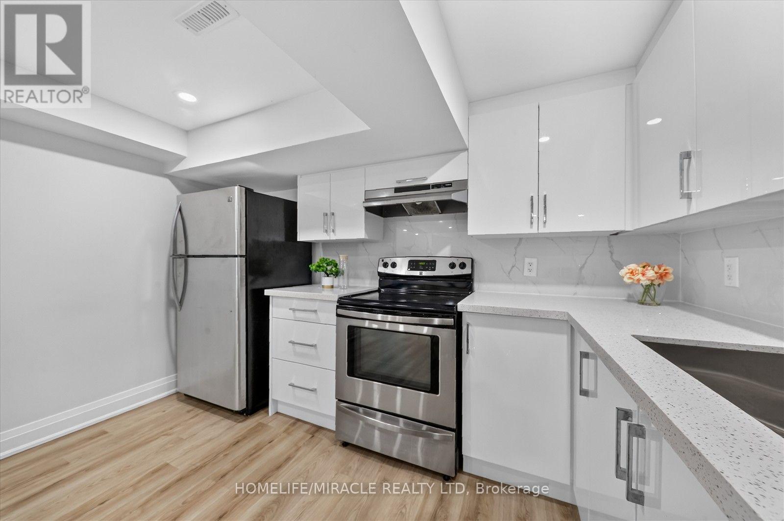 18 Elderfield Crescent, Toronto, Ontario  M9C 3K7 - Photo 36 - W13837318