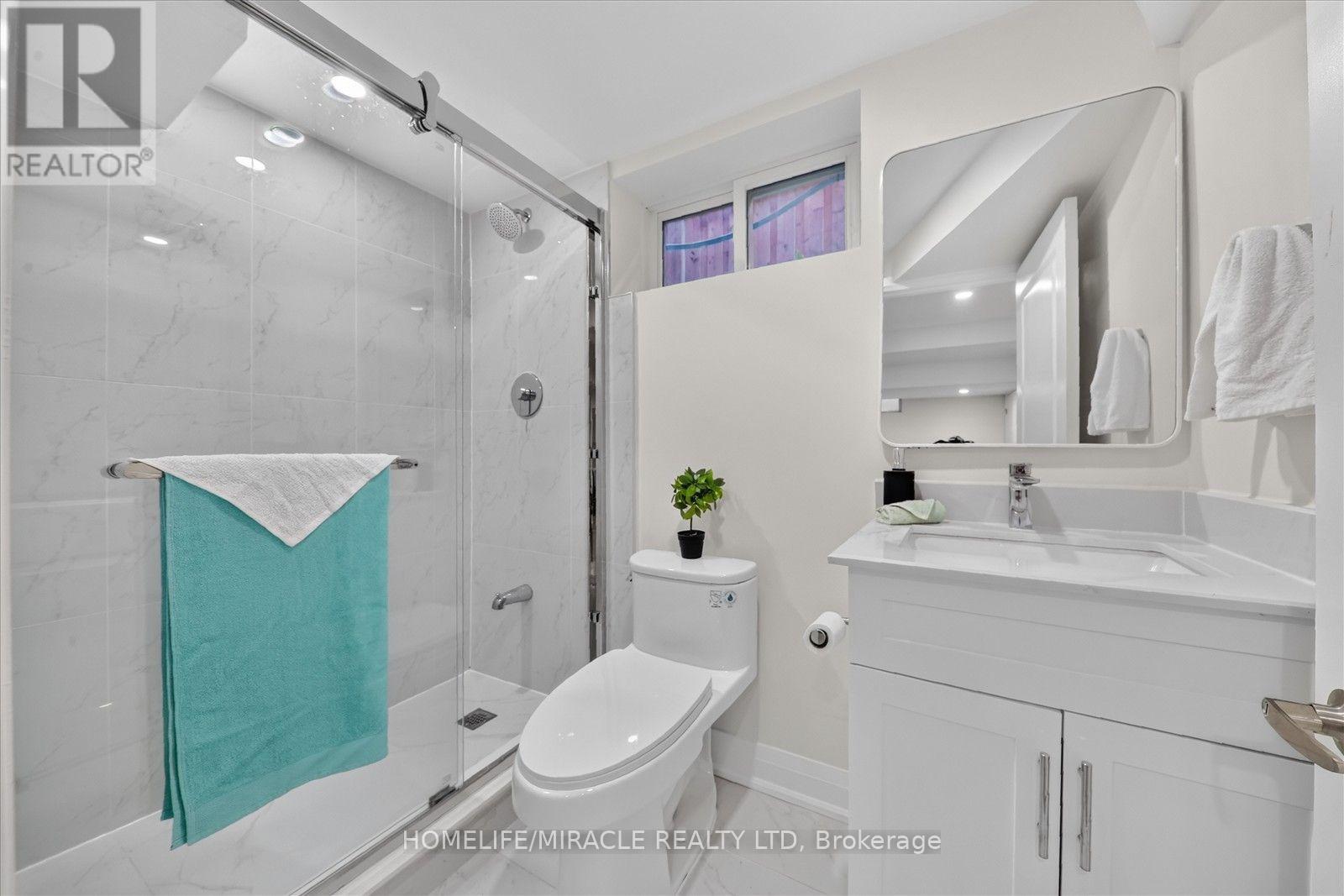 18 Elderfield Crescent, Toronto, Ontario  M9C 3K7 - Photo 37 - W13837318
