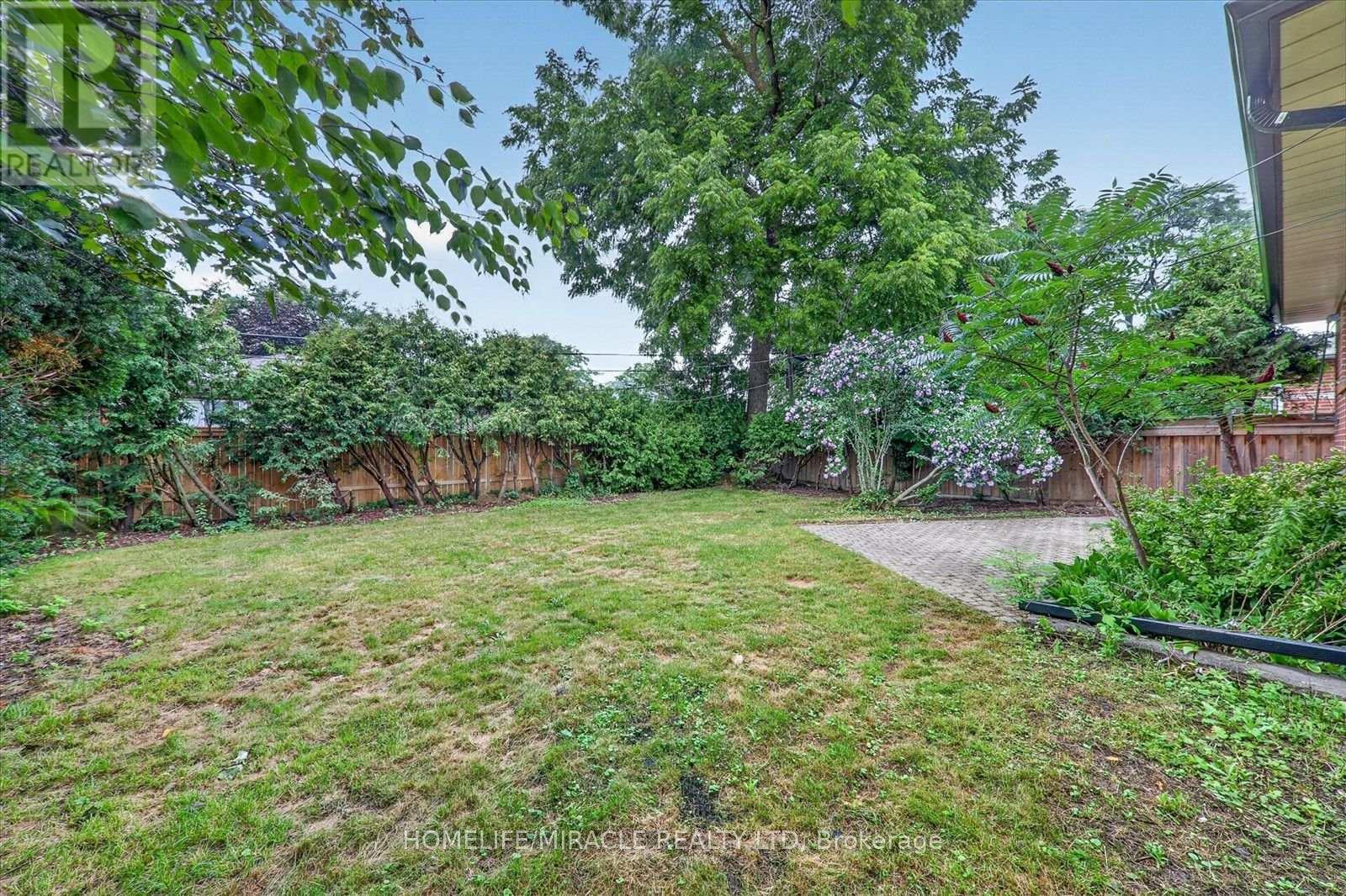 18 Elderfield Crescent, Toronto, Ontario  M9C 3K7 - Photo 43 - W13837318