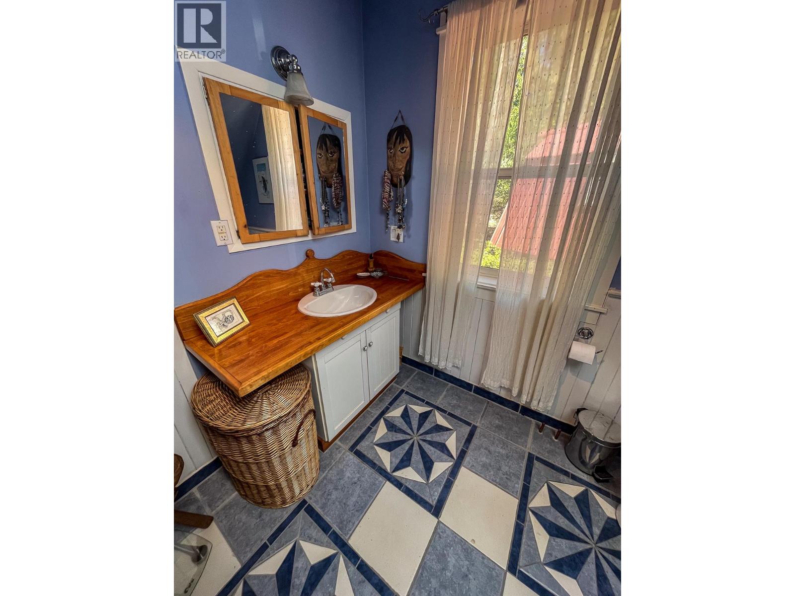 395 Boven Road, Nelson, British Columbia  V1L 6J1 - Photo 42 - 10385419