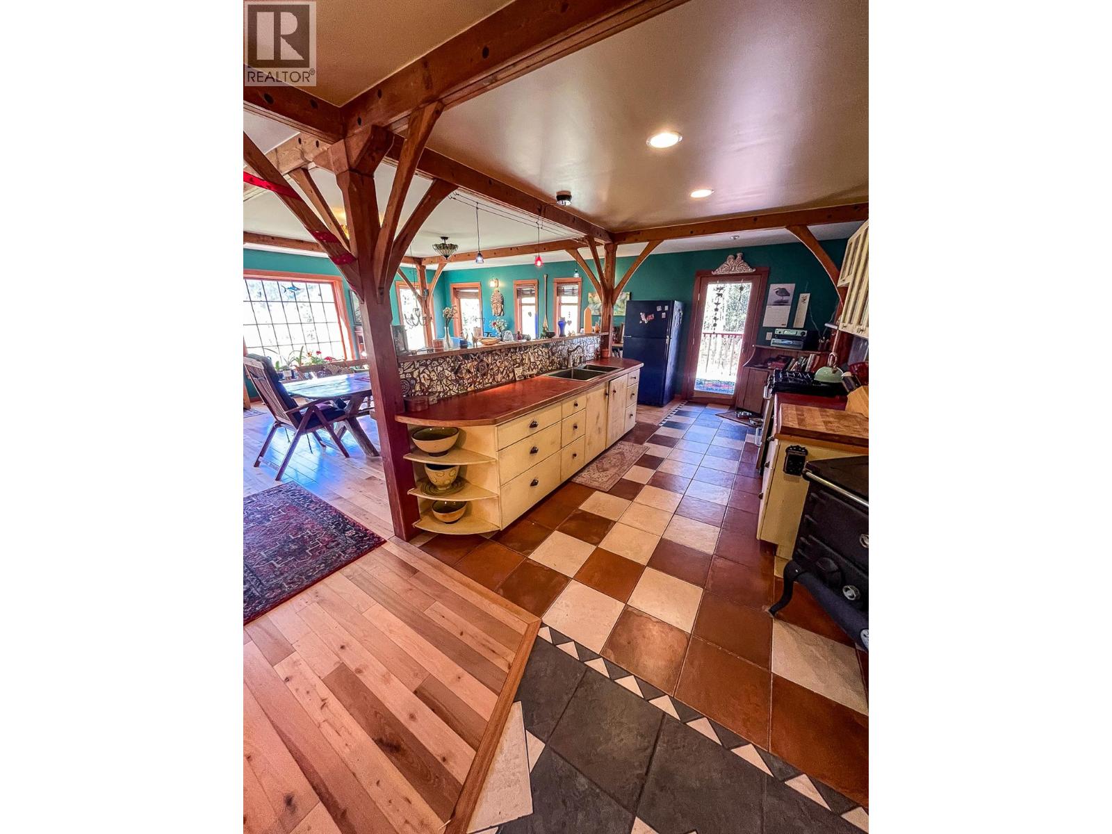395 Boven Road, Nelson, British Columbia  V1L 6J1 - Photo 10 - 10385419
