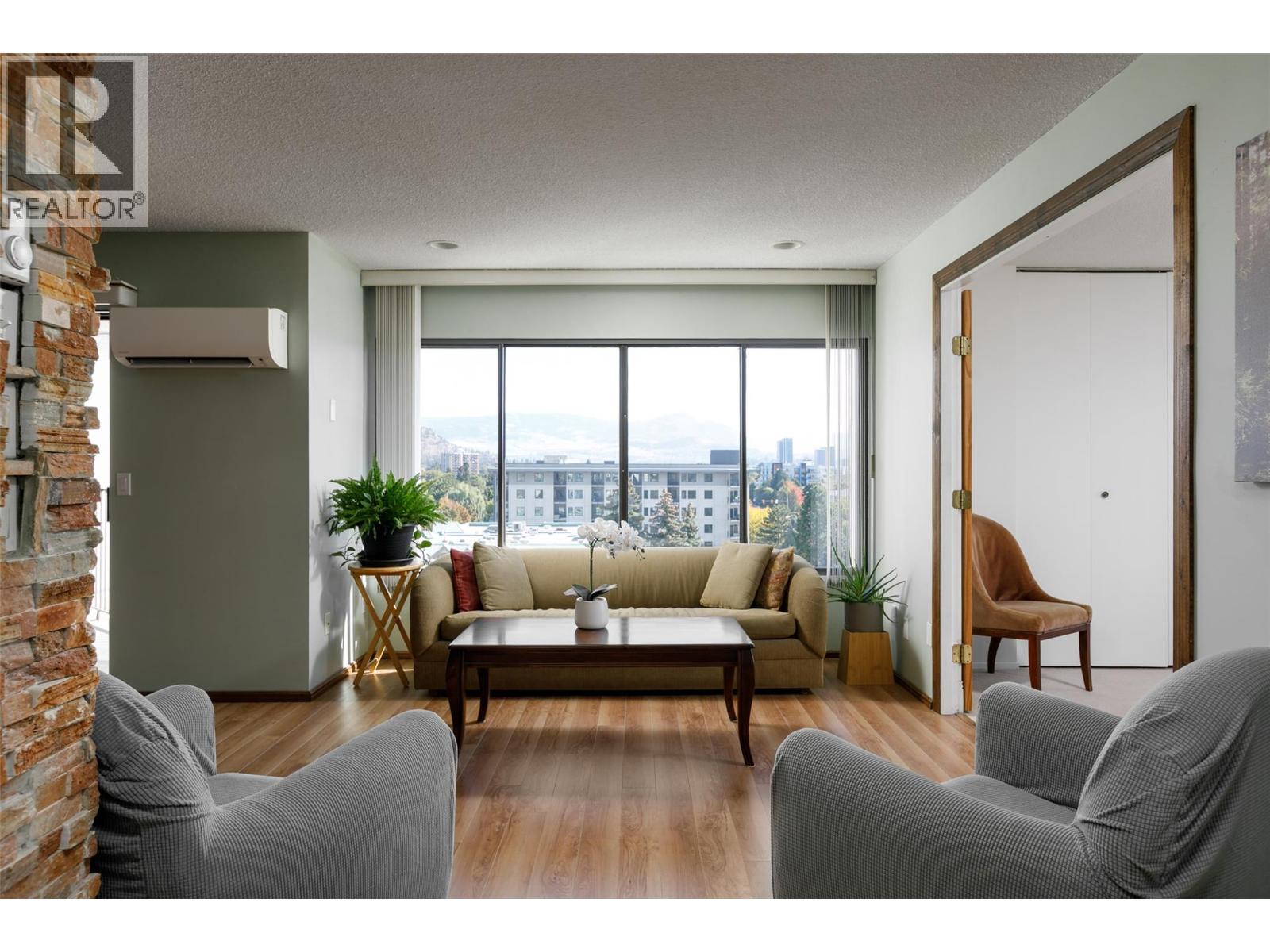 737 Leon Avenue Unit# 807, Kelowna, British Columbia