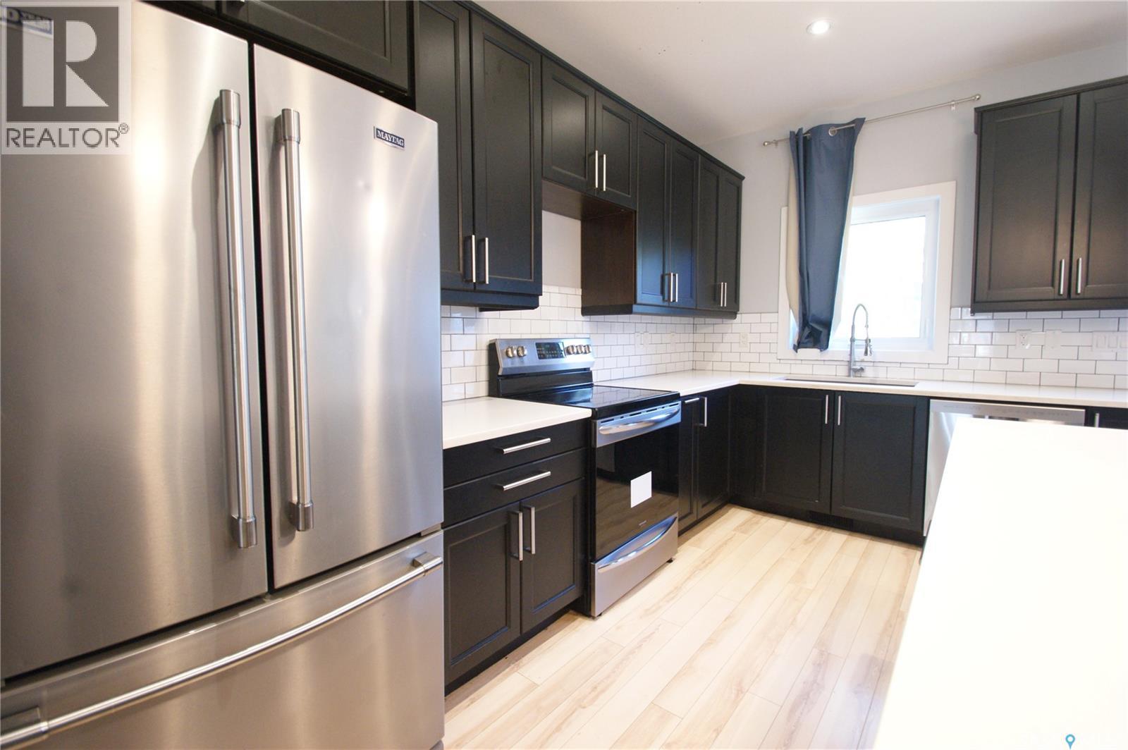 1303a Broadway Avenue, Saskatoon, Saskatchewan  S7H 2A5 - Photo 2 - SK049796