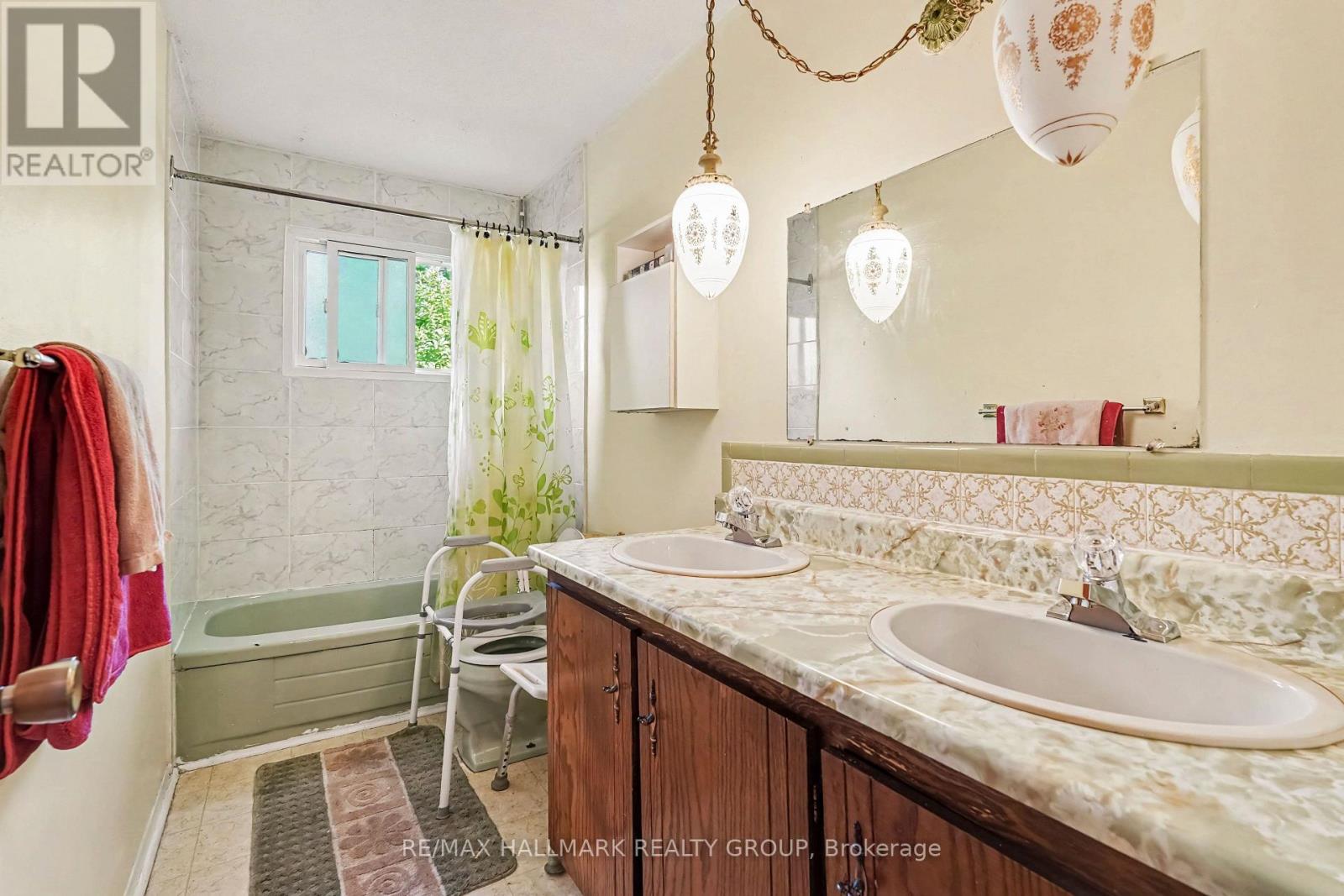 1054 Cholette Crescent, Ottawa, Ontario  K1C 1T5 - Photo 13 - X13837360