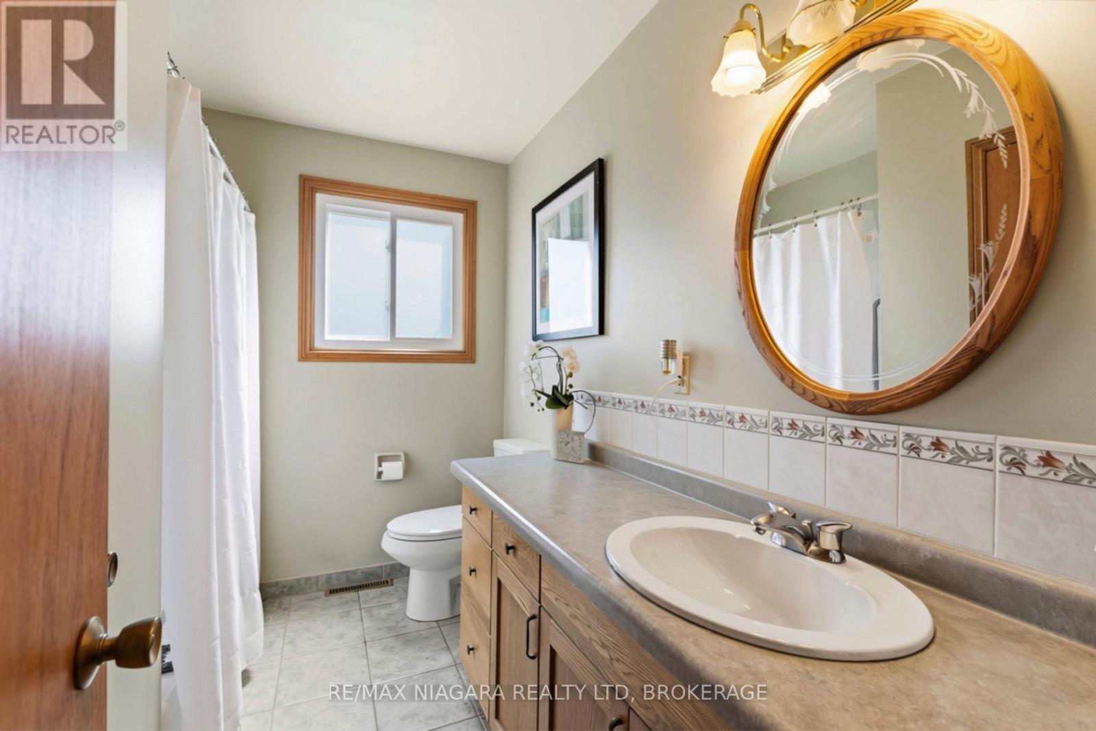 8689 Furlong Avenue, Niagara Falls (Chippawa), Ontario  L2G 6W9 - Photo 4 - X13837332