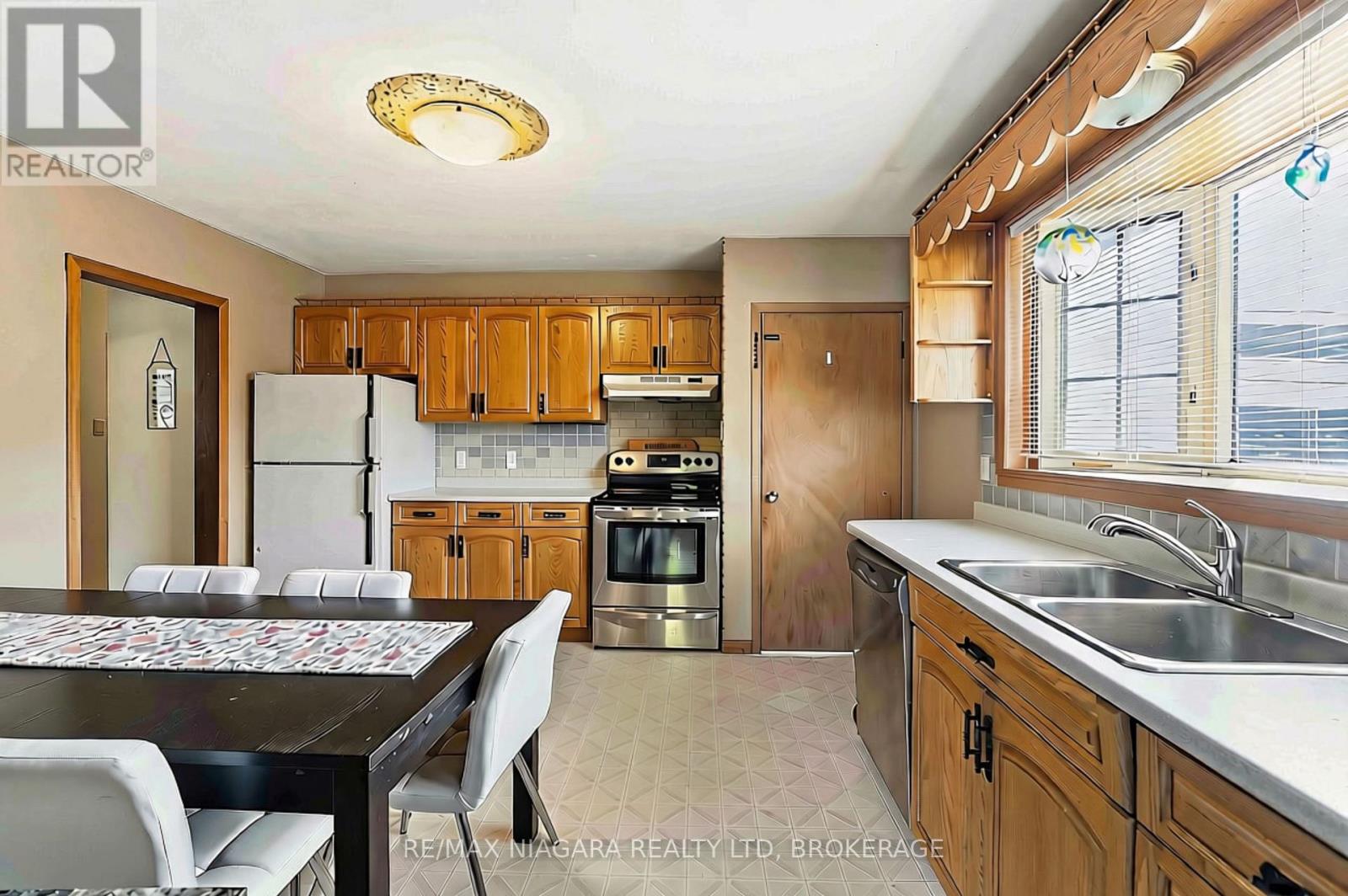 8689 Furlong Avenue, Niagara Falls (Chippawa), Ontario  L2G 6W9 - Photo 9 - X13837332