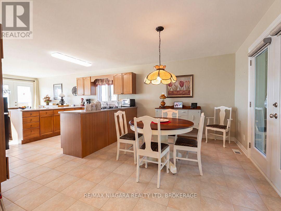 10429 Lakeshore Road, Wainfleet, Ontario  L3K 5V4 - Photo 14 - X13837338