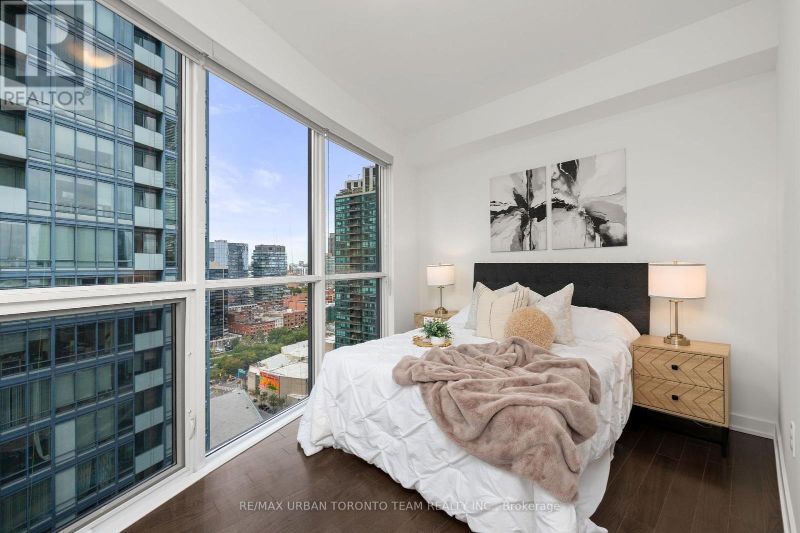 2104 - 1 The Esplanade Avenue, Toronto, Ontario  M5E 0A8 - Photo 18 - C13837346