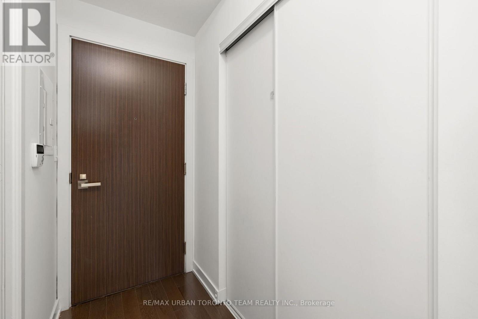 2104 - 1 The Esplanade Avenue, Toronto, Ontario  M5E 0A8 - Photo 22 - C13837346