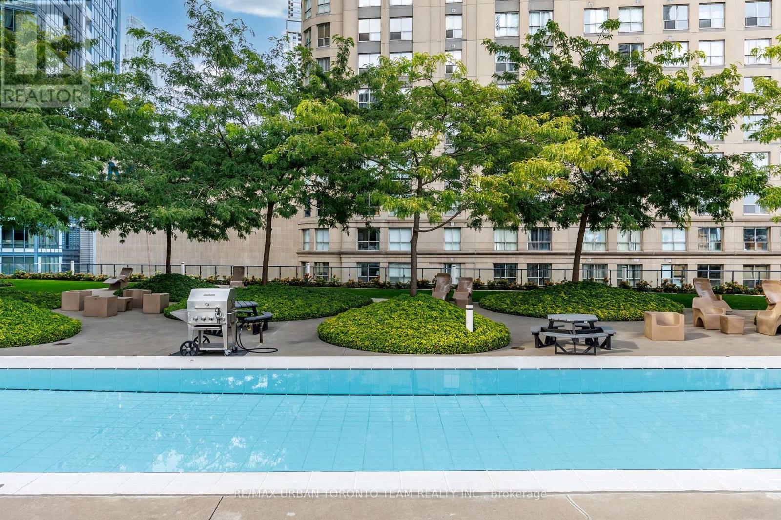 2104 - 1 The Esplanade Avenue, Toronto, Ontario  M5E 0A8 - Photo 31 - C13837346