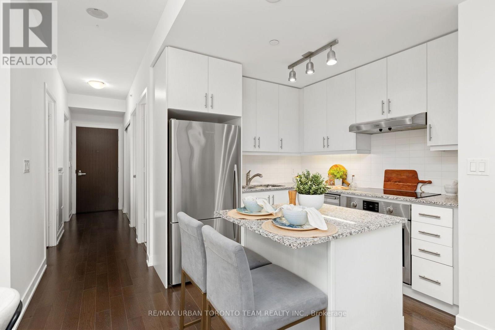 2104 - 1 The Esplanade Avenue, Toronto, Ontario  M5E 0A8 - Photo 9 - C13837346