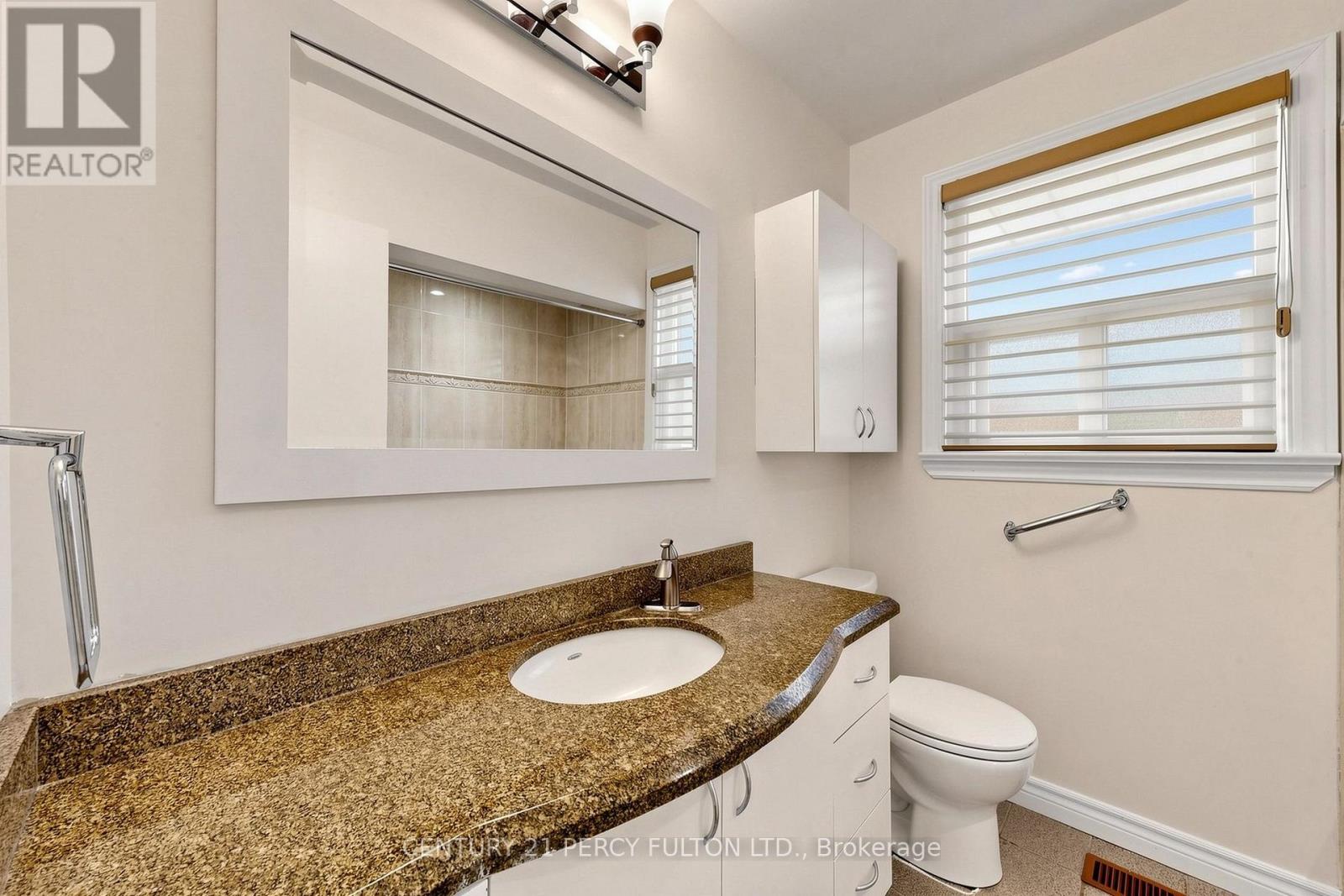 8 Wallbridge Court, Toronto, Ontario  M2R 1W1 - Photo 16 - C13837364