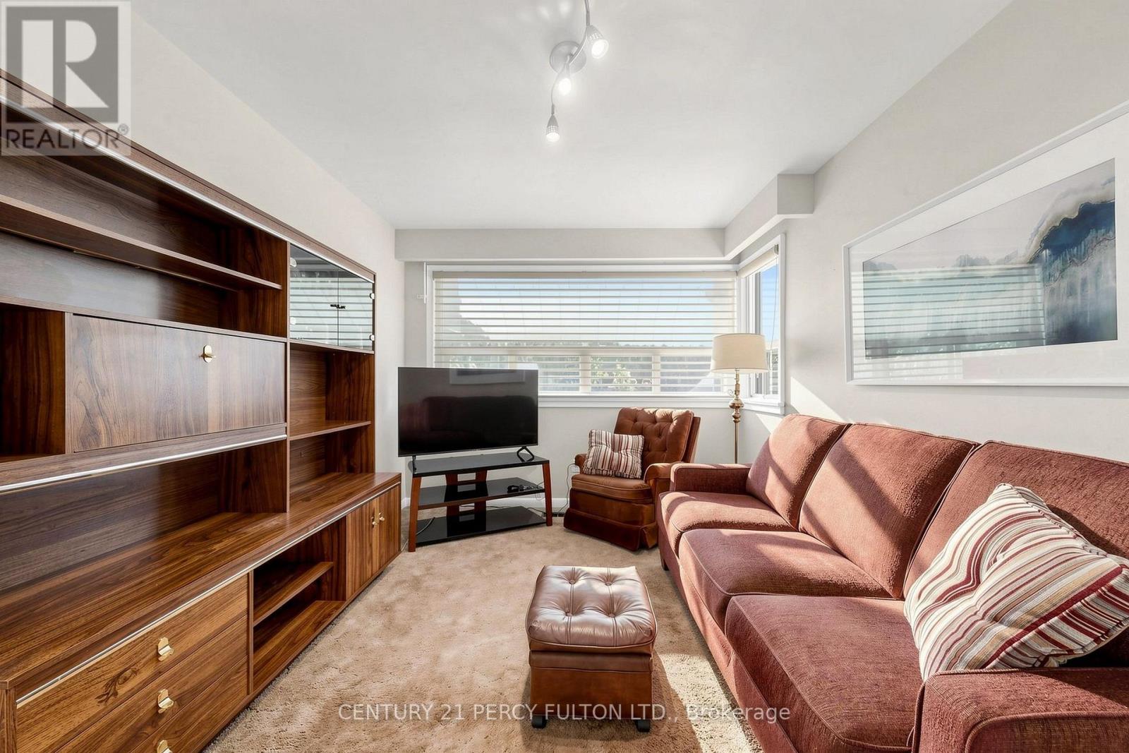 8 Wallbridge Court, Toronto, Ontario  M2R 1W1 - Photo 18 - C13837364