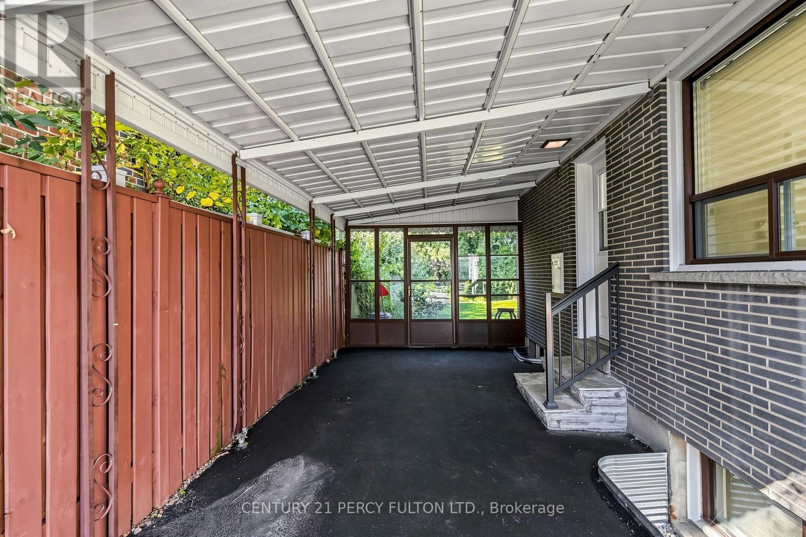 8 Wallbridge Court, Toronto, Ontario  M2R 1W1 - Photo 33 - C13837364