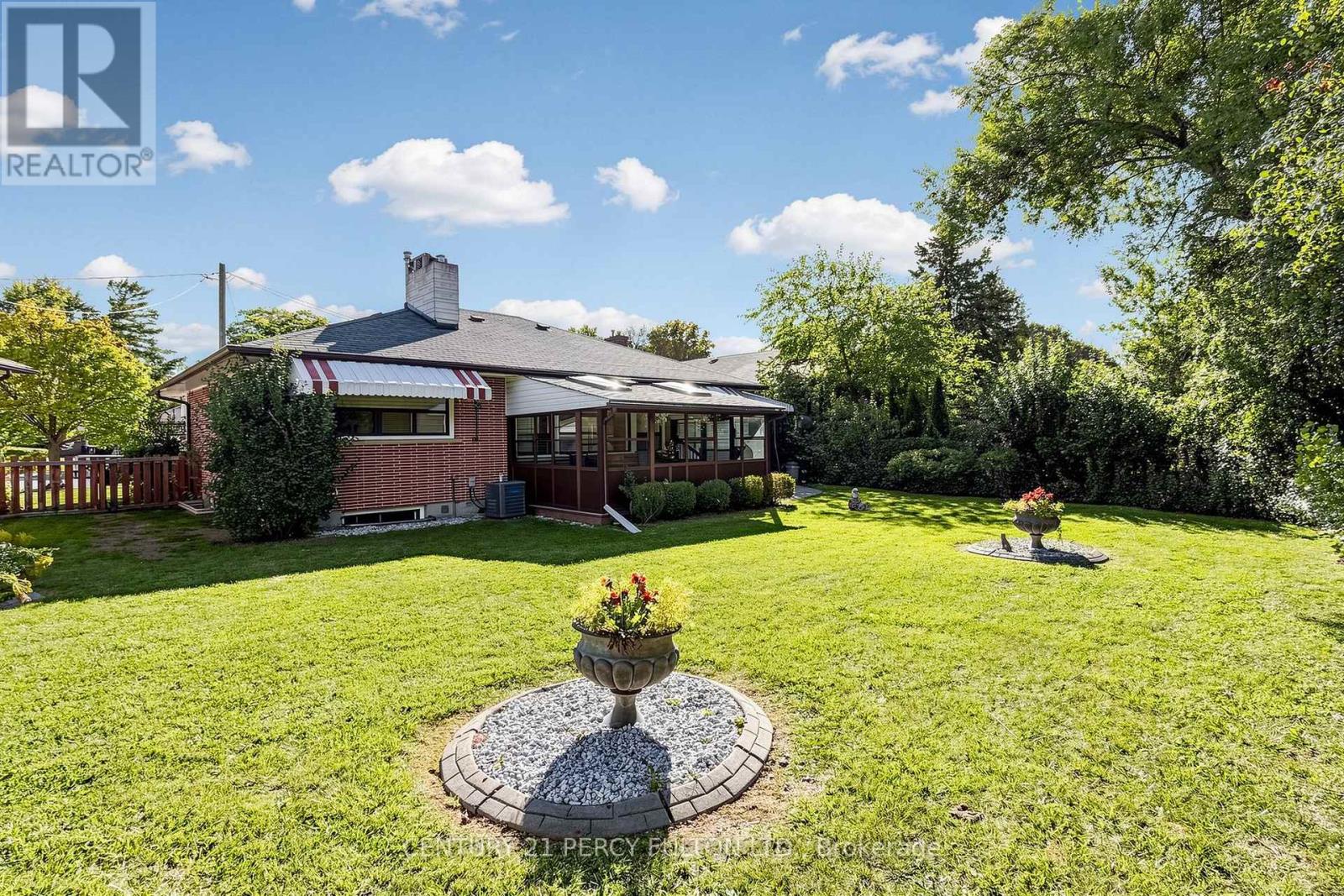 8 Wallbridge Court, Toronto, Ontario  M2R 1W1 - Photo 35 - C13837364