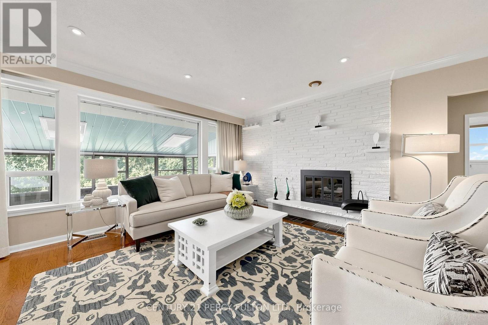 8 Wallbridge Court, Toronto, Ontario  M2R 1W1 - Photo 9 - C13837364