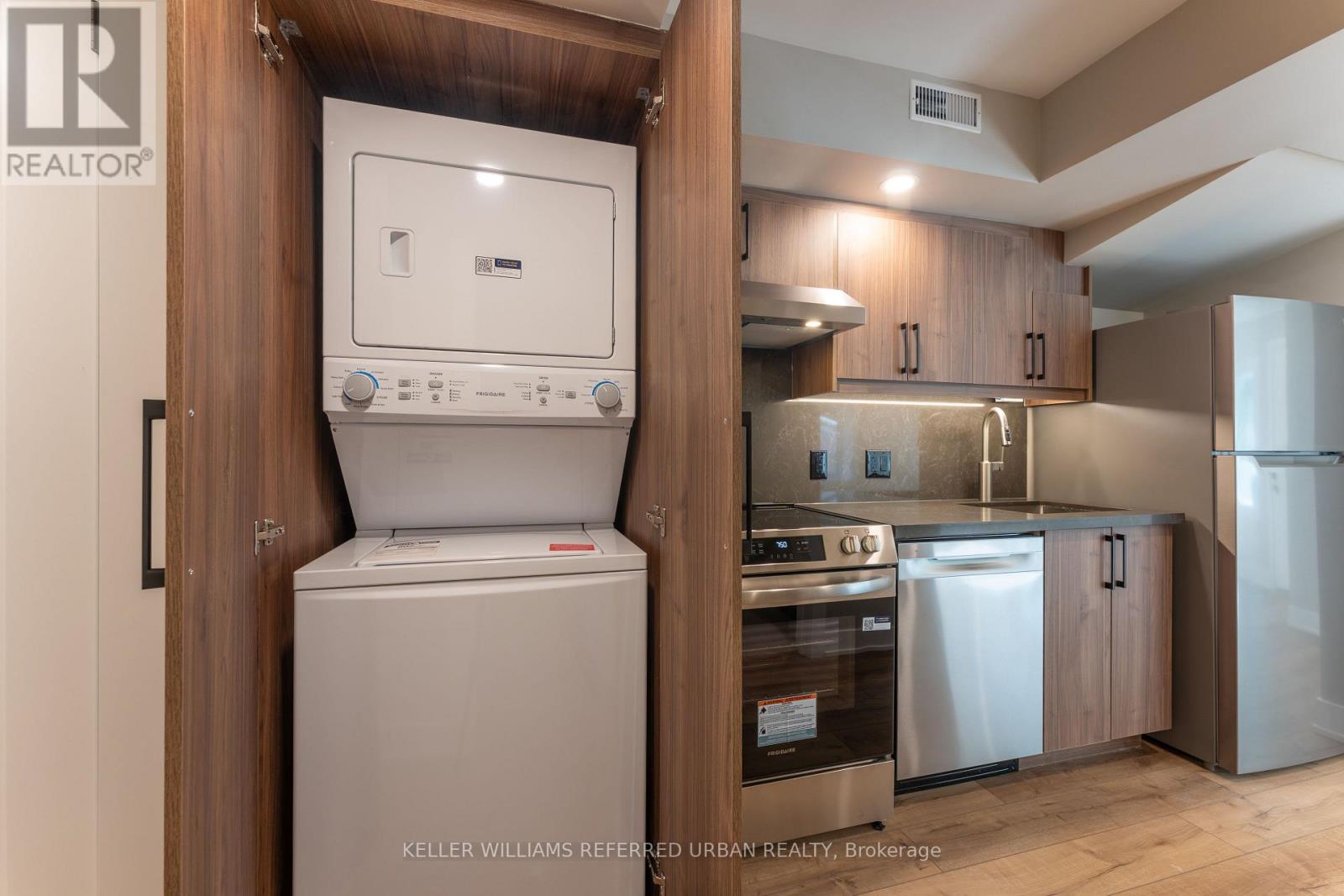 2 - 352 Jones Avenue, Toronto (Blake-Jones), Ontario  M4J 3G3 - Photo 8 - E13837342