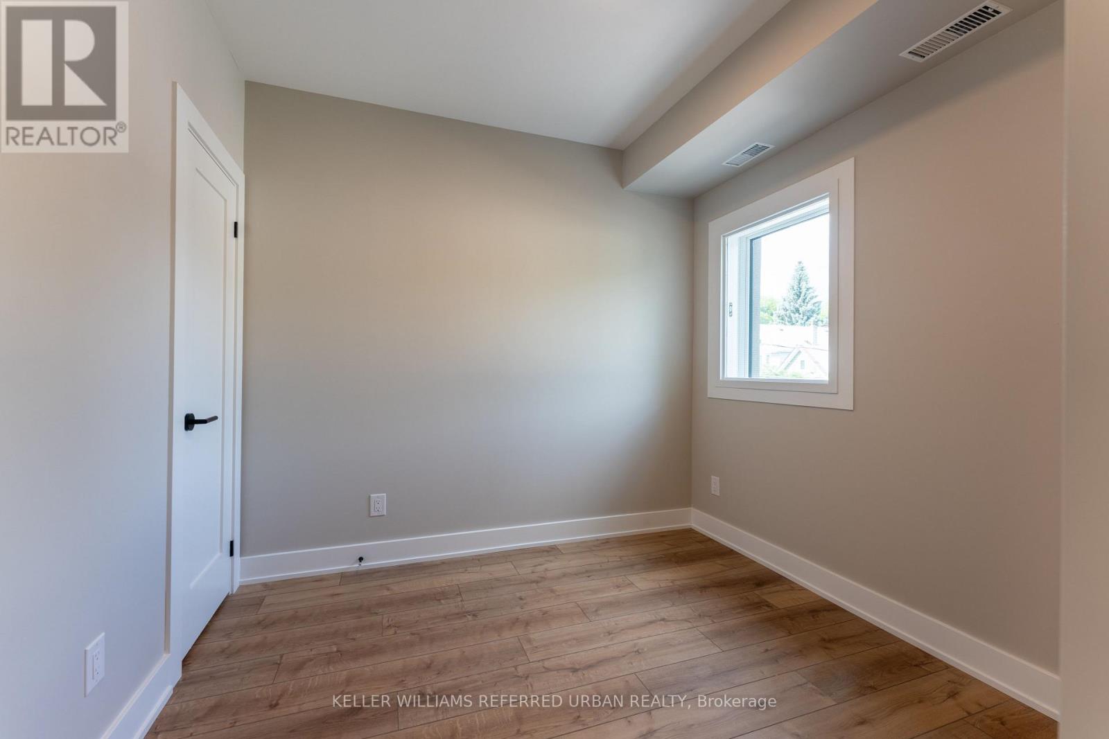 3 - 352 Jones Avenue, Toronto (Blake-Jones), Ontario  M4J 3G3 - Photo 5 - E13837362