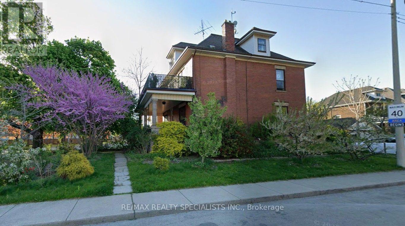 1316 KING STREET E, Hamilton, Ontario