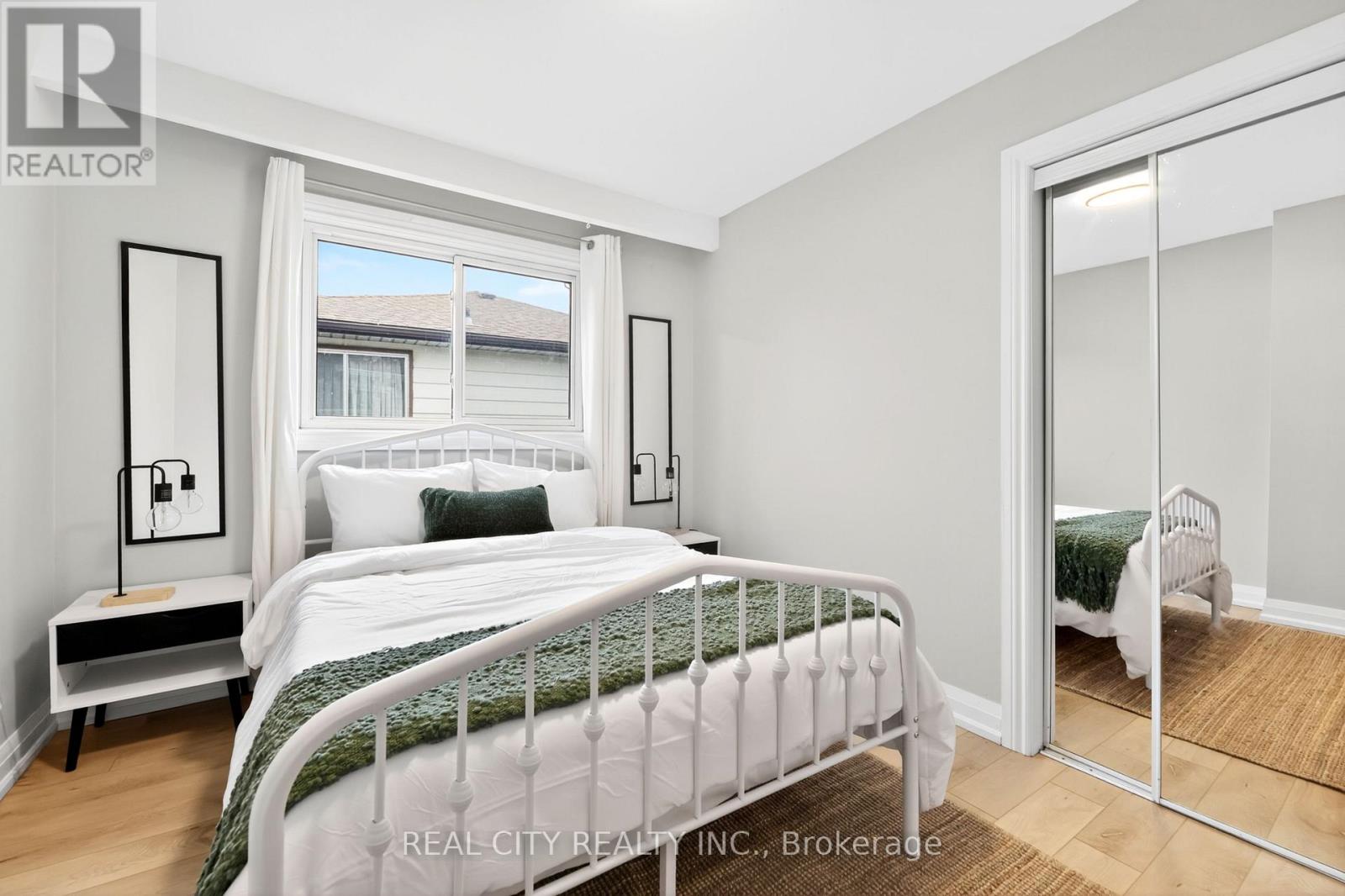 Main - 3385 Morningstar Drive, Mississauga, Ontario  L4T 1X6 - Photo 18 - W13837358