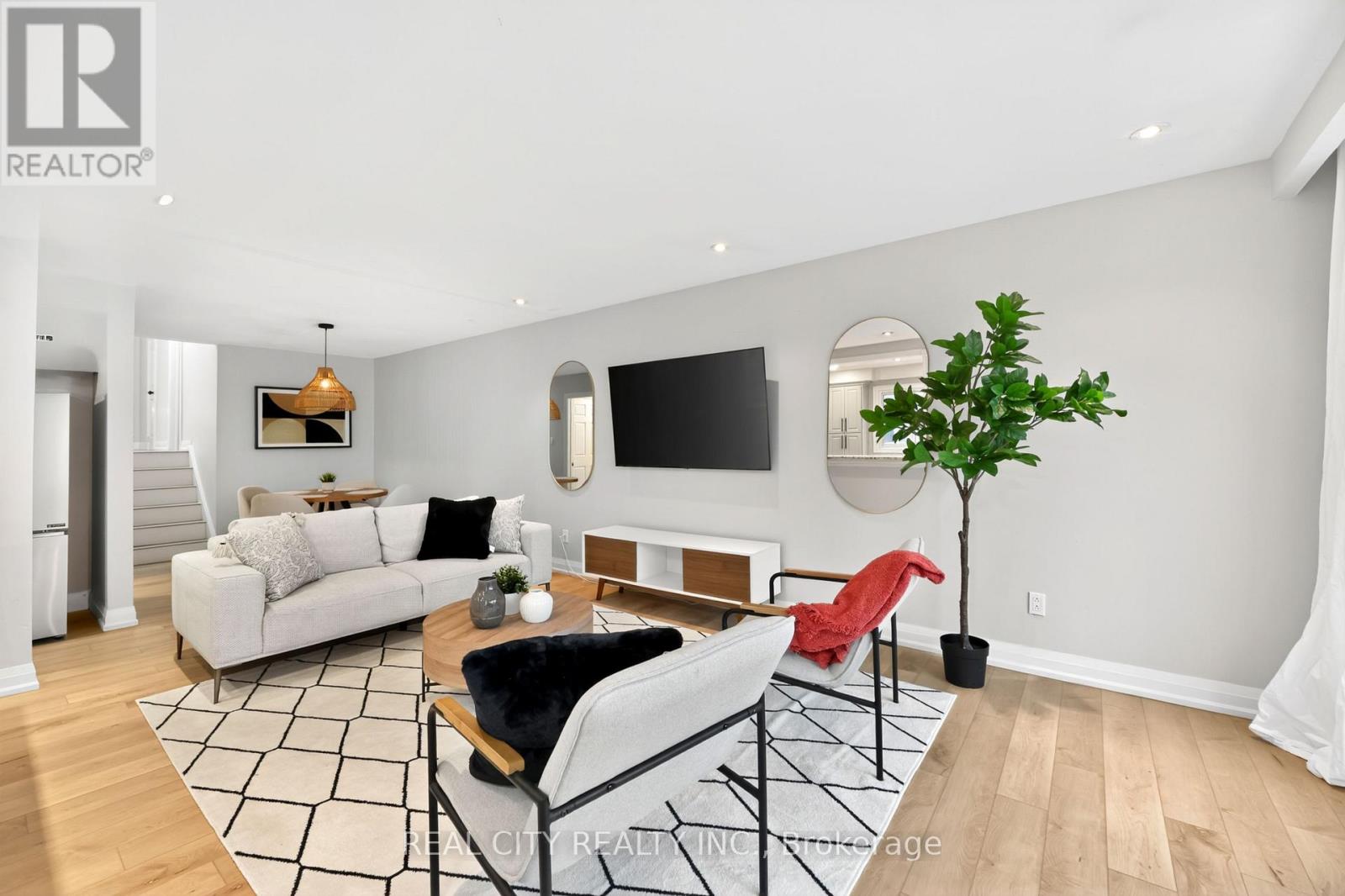 Main - 3385 Morningstar Drive, Mississauga, Ontario  L4T 1X6 - Photo 2 - W13837358