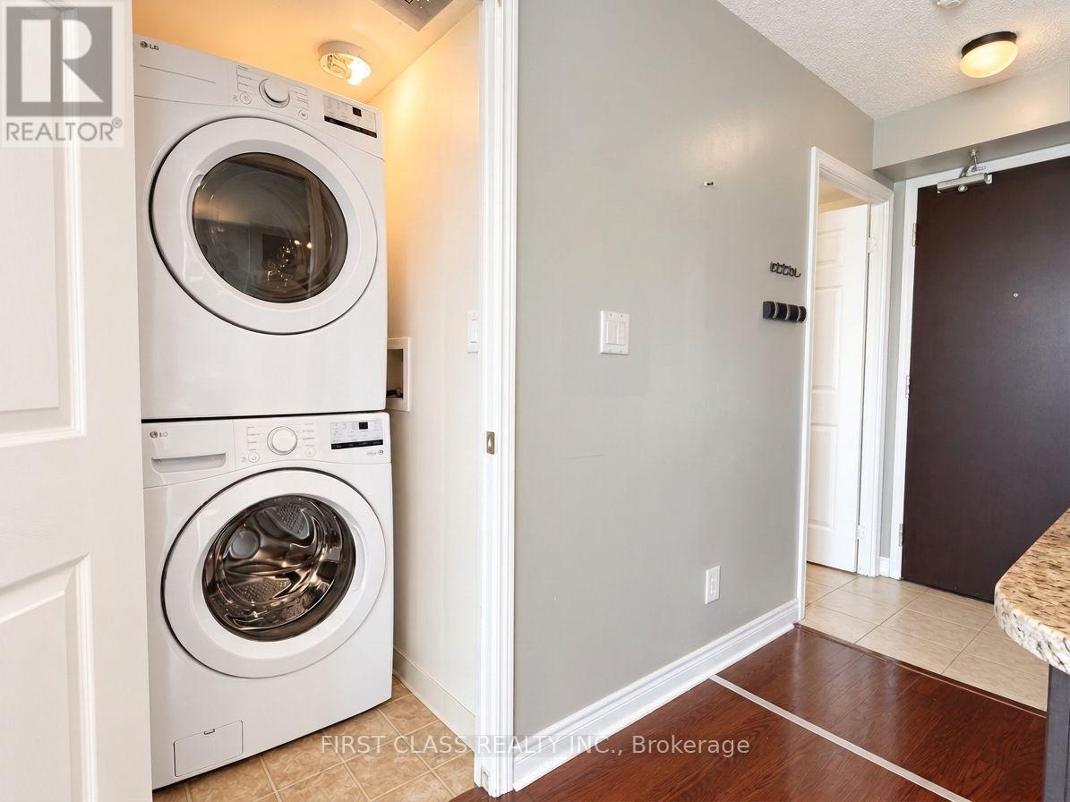 2802 - 208 Enfield Place, Mississauga, Ontario  L5B 0G8 - Photo 12 - W13837384