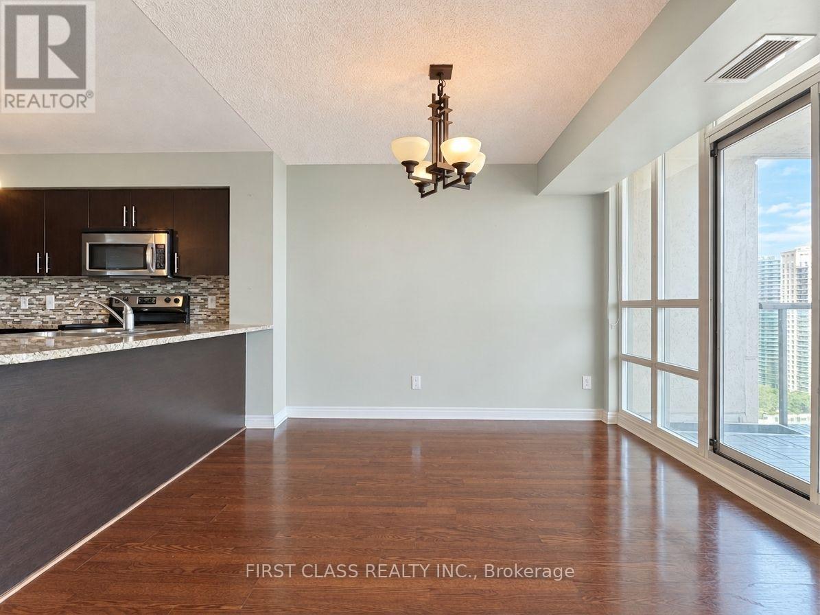 2802 - 208 Enfield Place, Mississauga, Ontario  L5B 0G8 - Photo 5 - W13837384