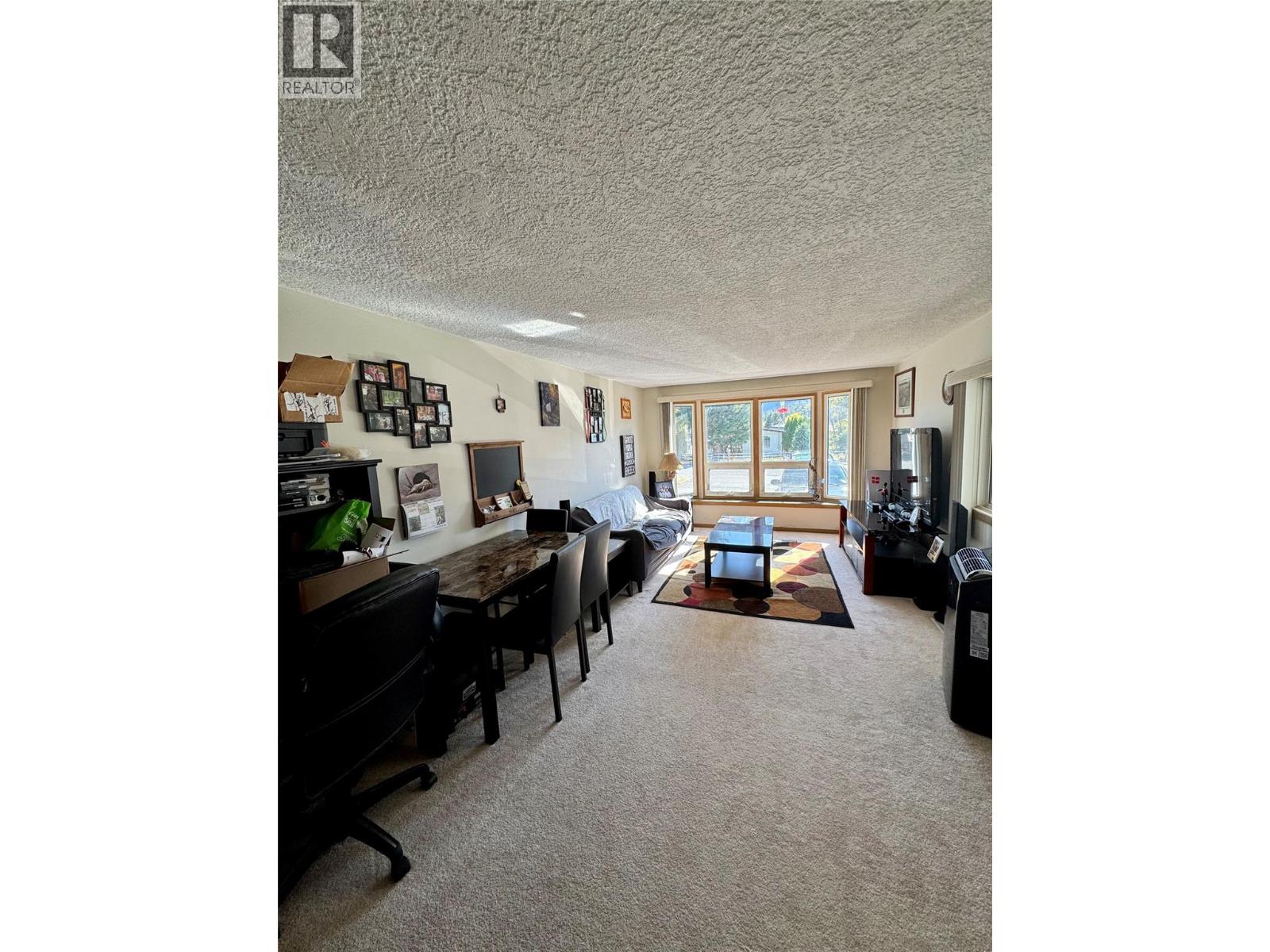 445 Bailey Avenue, Merritt, British Columbia  V0K 1Y0 - Photo 6 - 10402112