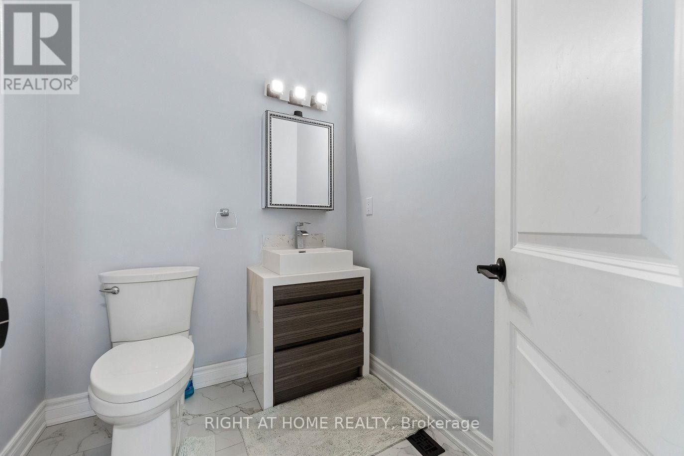 23 Croxall Boulevard, Whitby, Ontario  L1M 2E3 - Photo 6 - E13816472