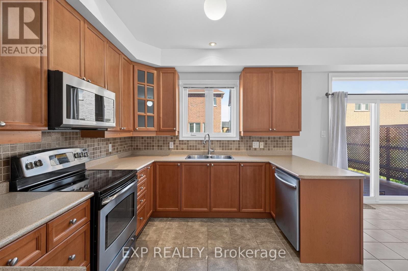 209 Woodspring Avenue, Newmarket, Ontario  L3X 3J4 - Photo 17 - N13833722