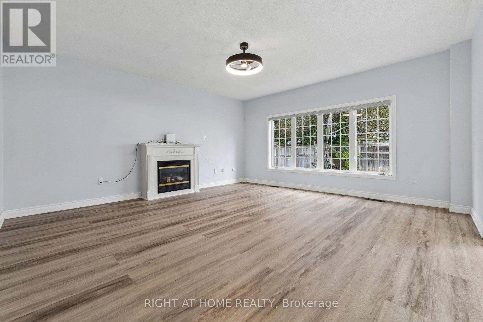 23 Croxall Boulevard, Whitby, Ontario  L1M 2E3 - Photo 7 - E13816472