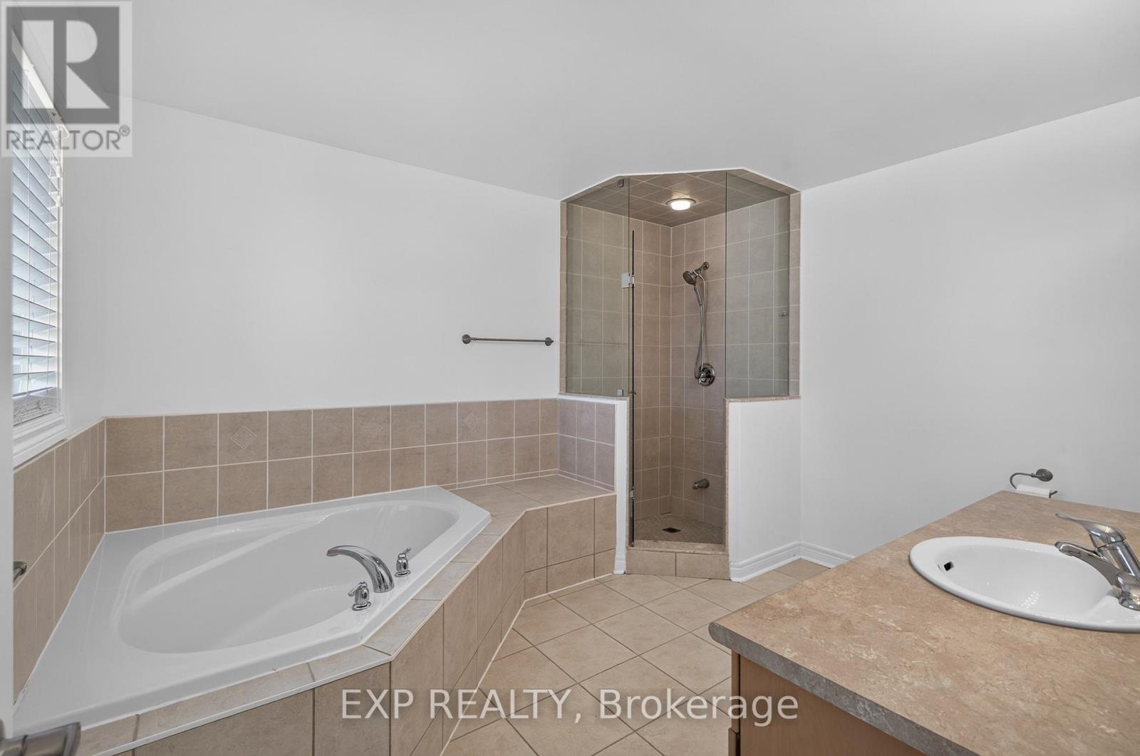 209 Woodspring Avenue, Newmarket, Ontario  L3X 3J4 - Photo 25 - N13833722