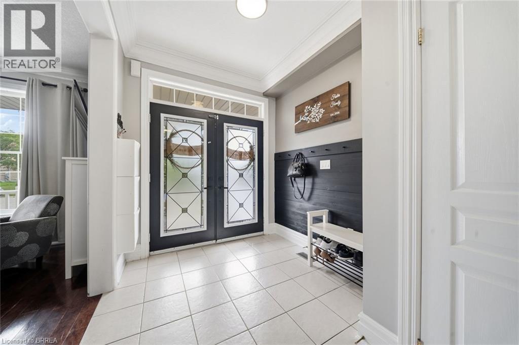 5 Hoodless Court, Brantford, Ontario  N3T 0A8 - Photo 3 - 40863715
