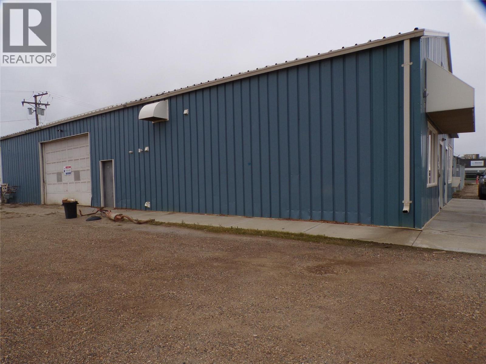 721 113 Avenue, Dawson Creek, British Columbia
